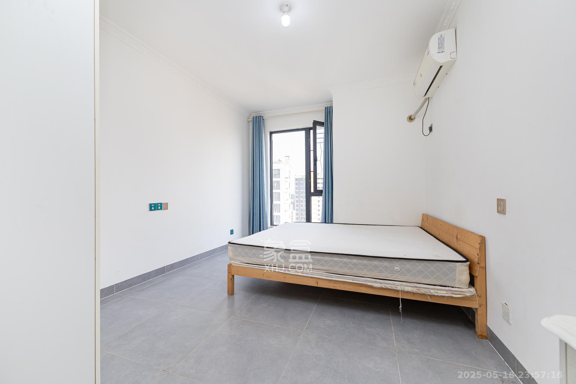 明发国际城  3室2厅1卫    80.0万卧室