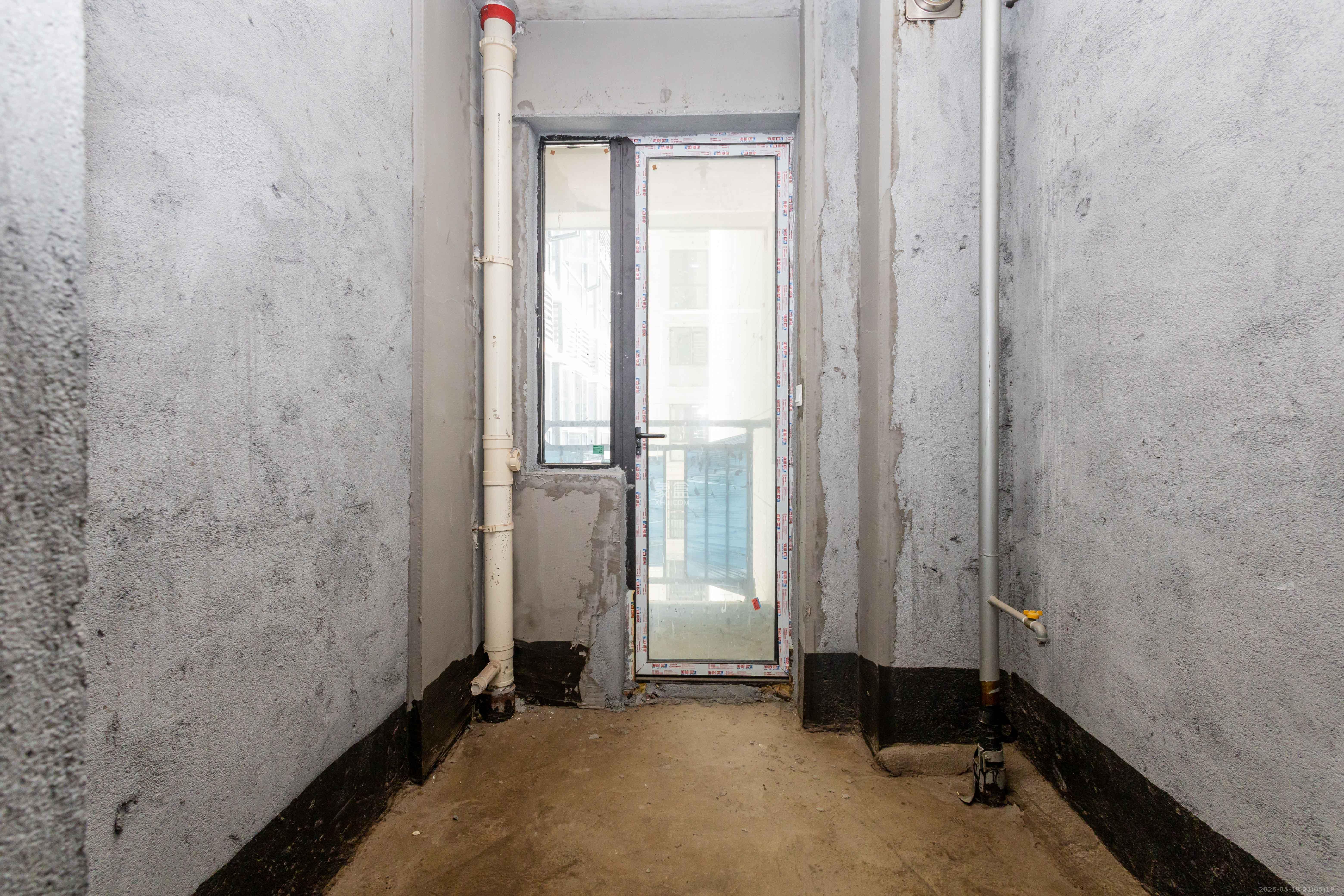 财汇新天地(财汇商务广场) 3室2厅2卫 63.0万 财汇新天地(财汇商务广场) 3室2厅2卫 63.0万厨房