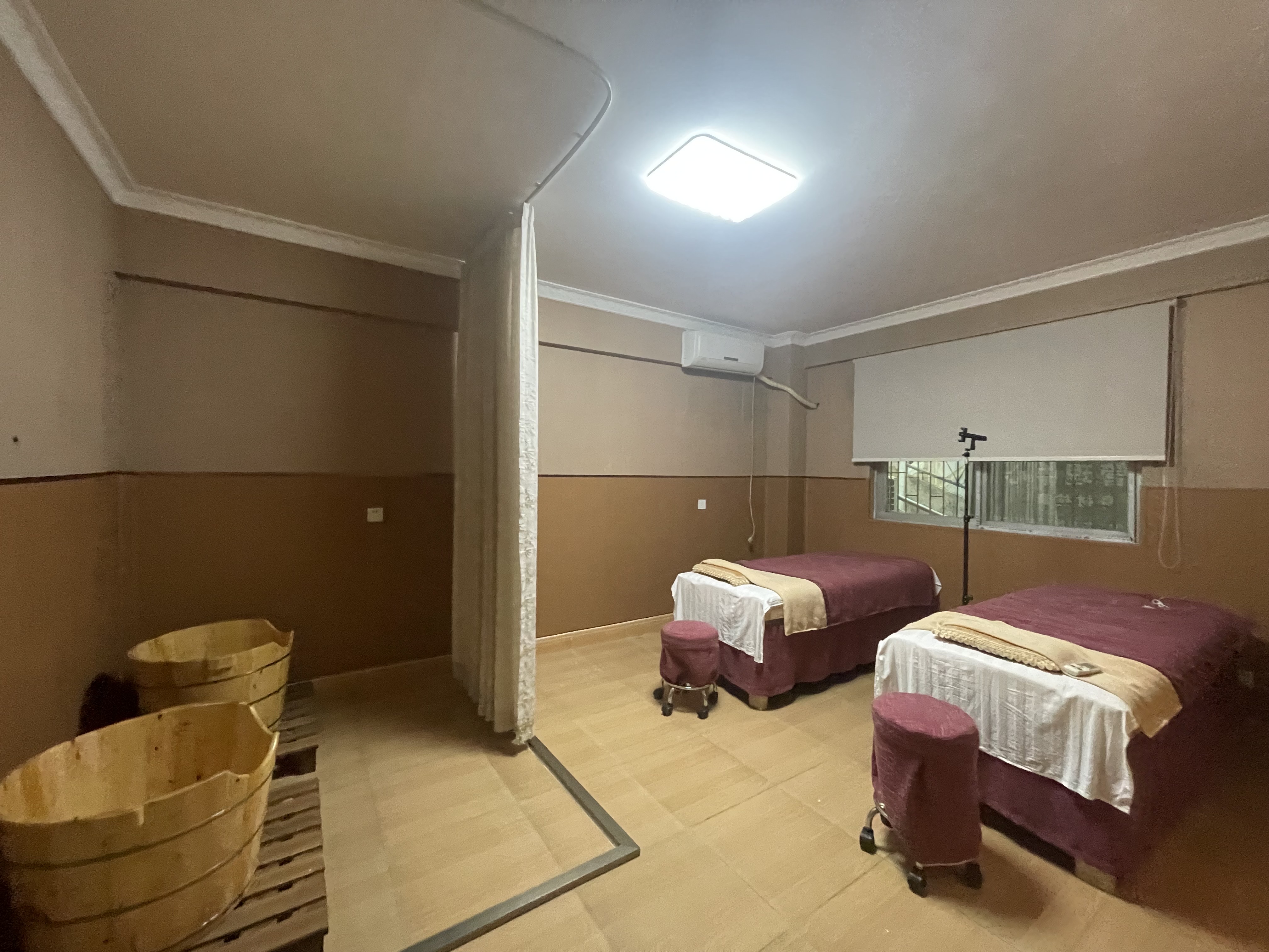 昌茂花园  4室2厅2卫   3000.00元/月室内图