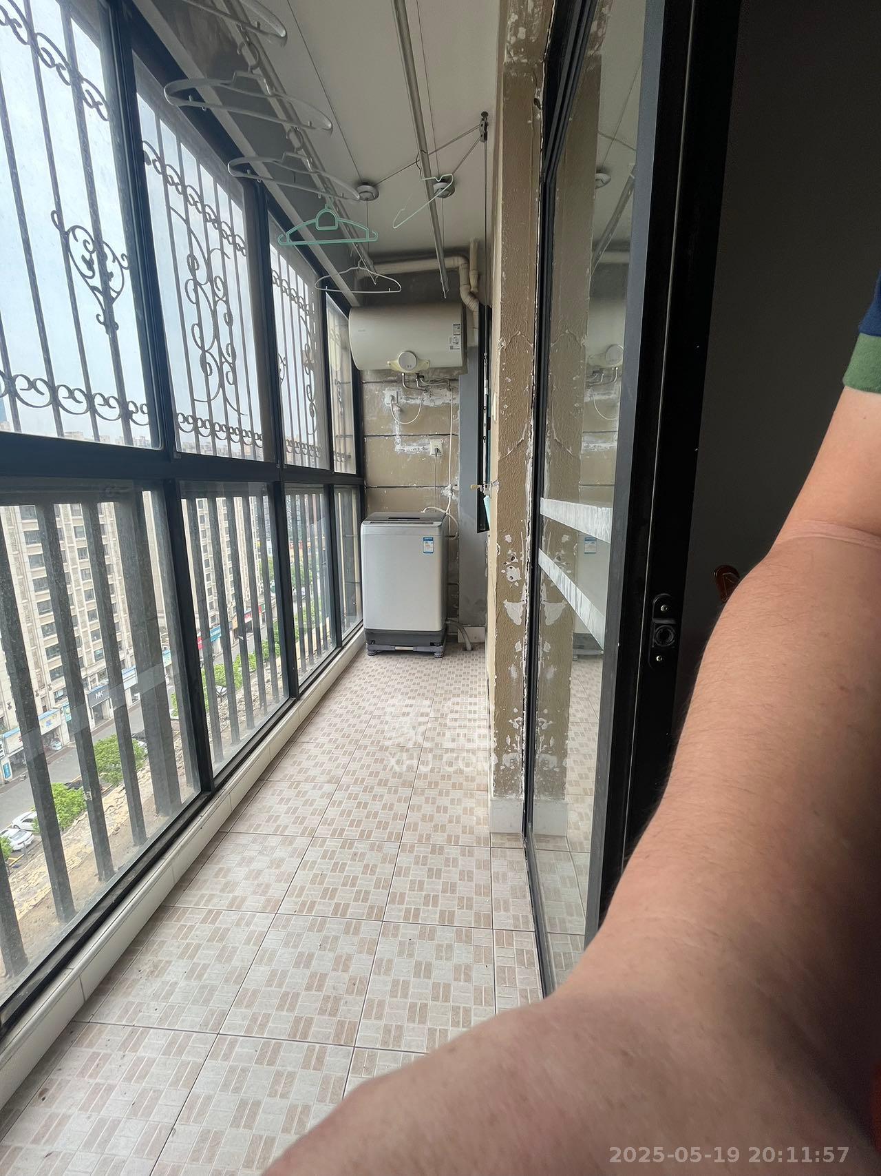 三江花中城 3室2厅1卫 2600.0元/月 三江花中城 3室2厅1卫 2600.0元/月室内图