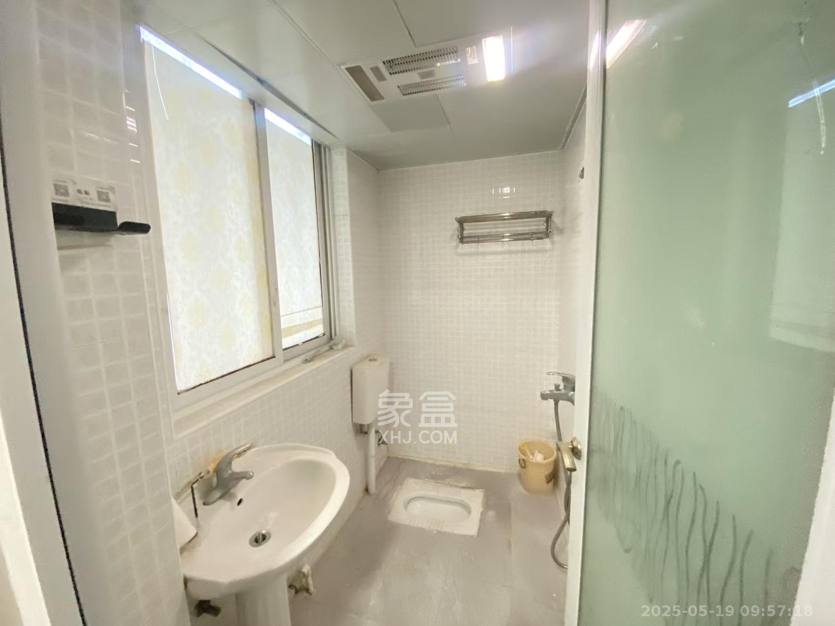 益佳苑  1室1厅1卫    1600.0元/月 益佳苑  1室1厅1卫    1600.0元/月室内图