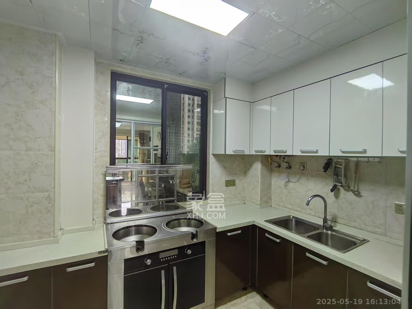 乾源国际 4室2厅2卫 2600.0元/月 乾源国际 4室2厅2卫 2600.0元/月室内图