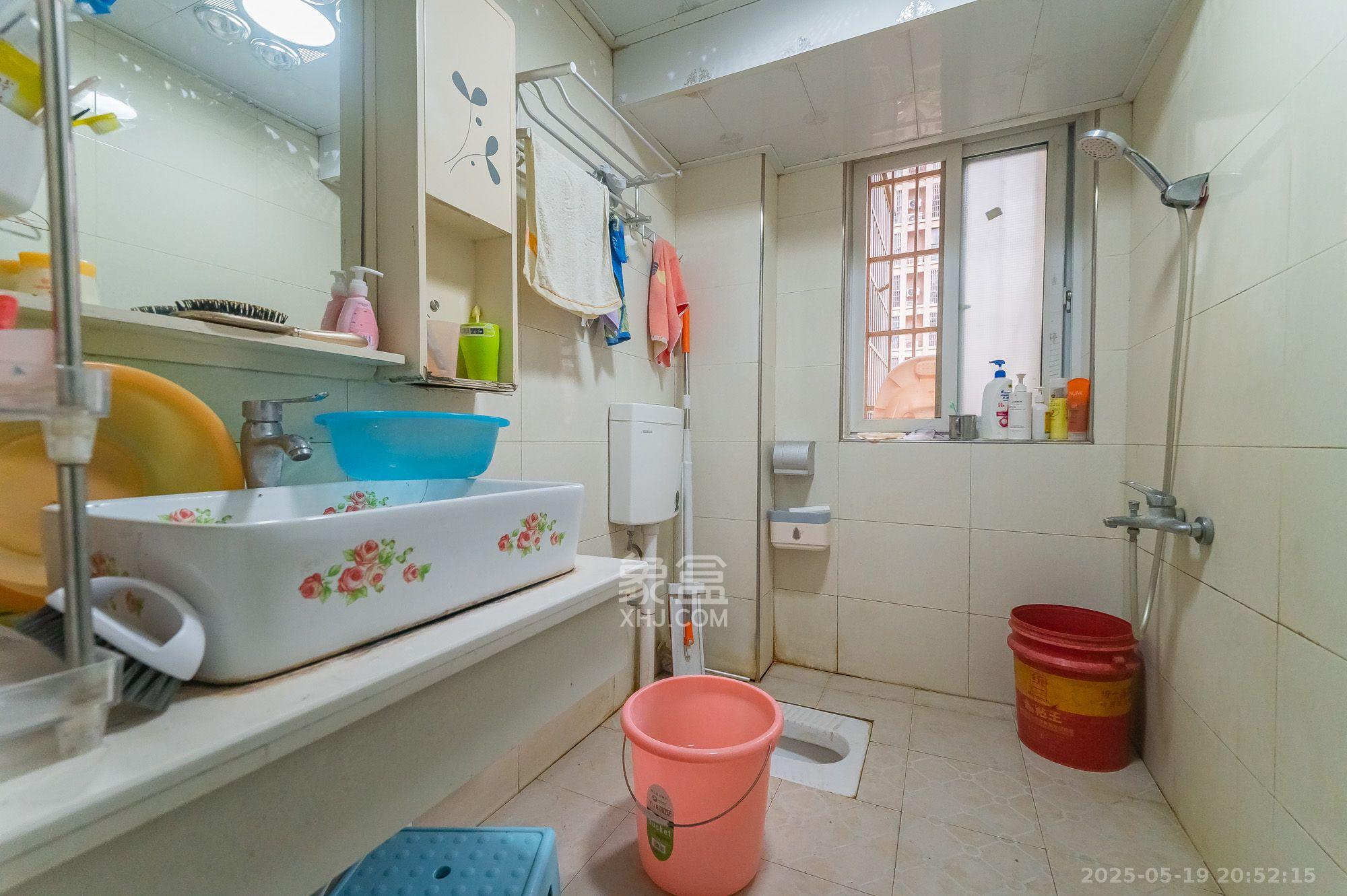 筑梦佳园 4室2厅2卫 2200.0元/月 筑梦佳园 4室2厅2卫 2200.0元/月室内图