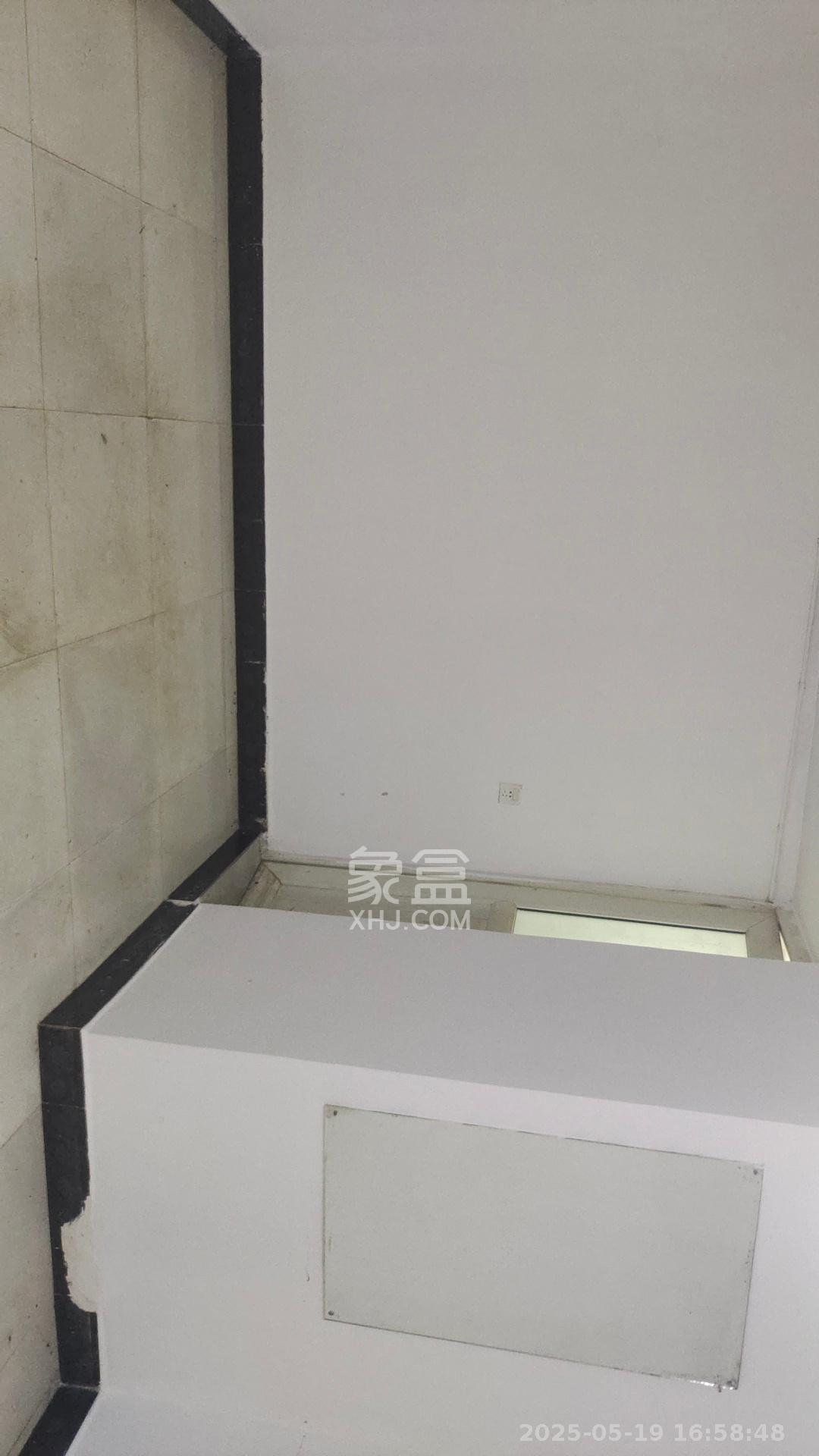 恩瑞麓山名园(龙王港小区) 1室0厅1卫 800.0元/月 恩瑞麓山名园(龙王港小区) 1室0厅1卫 800.0元/月室内图