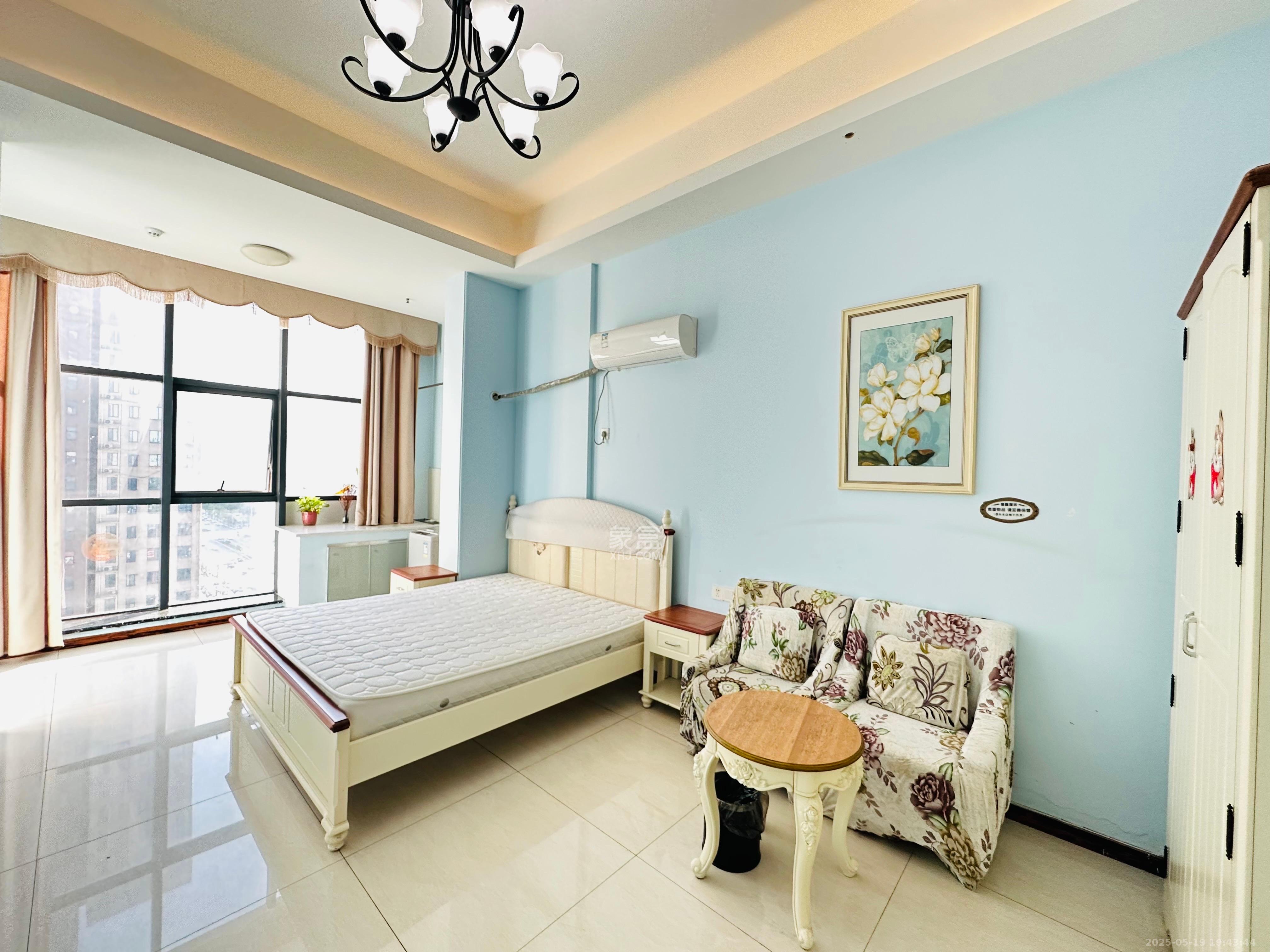 华侨假日中心(晟华苑) 1室1厅1卫 1500.0元/月 华侨假日中心(晟华苑) 1室1厅1卫 1500.0元/月室内图