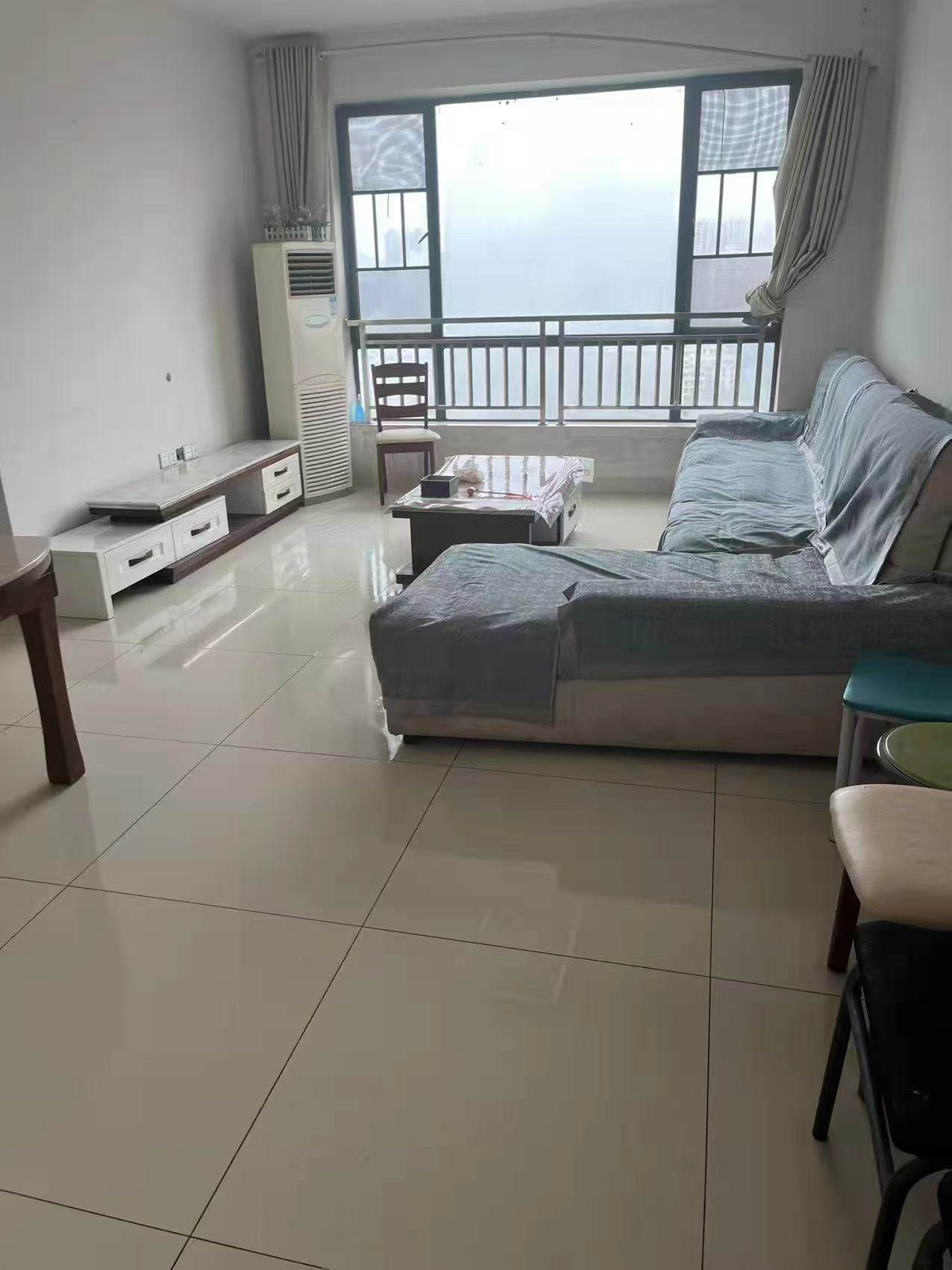枫华府第  3室2厅2卫   1600.00元/月户型图