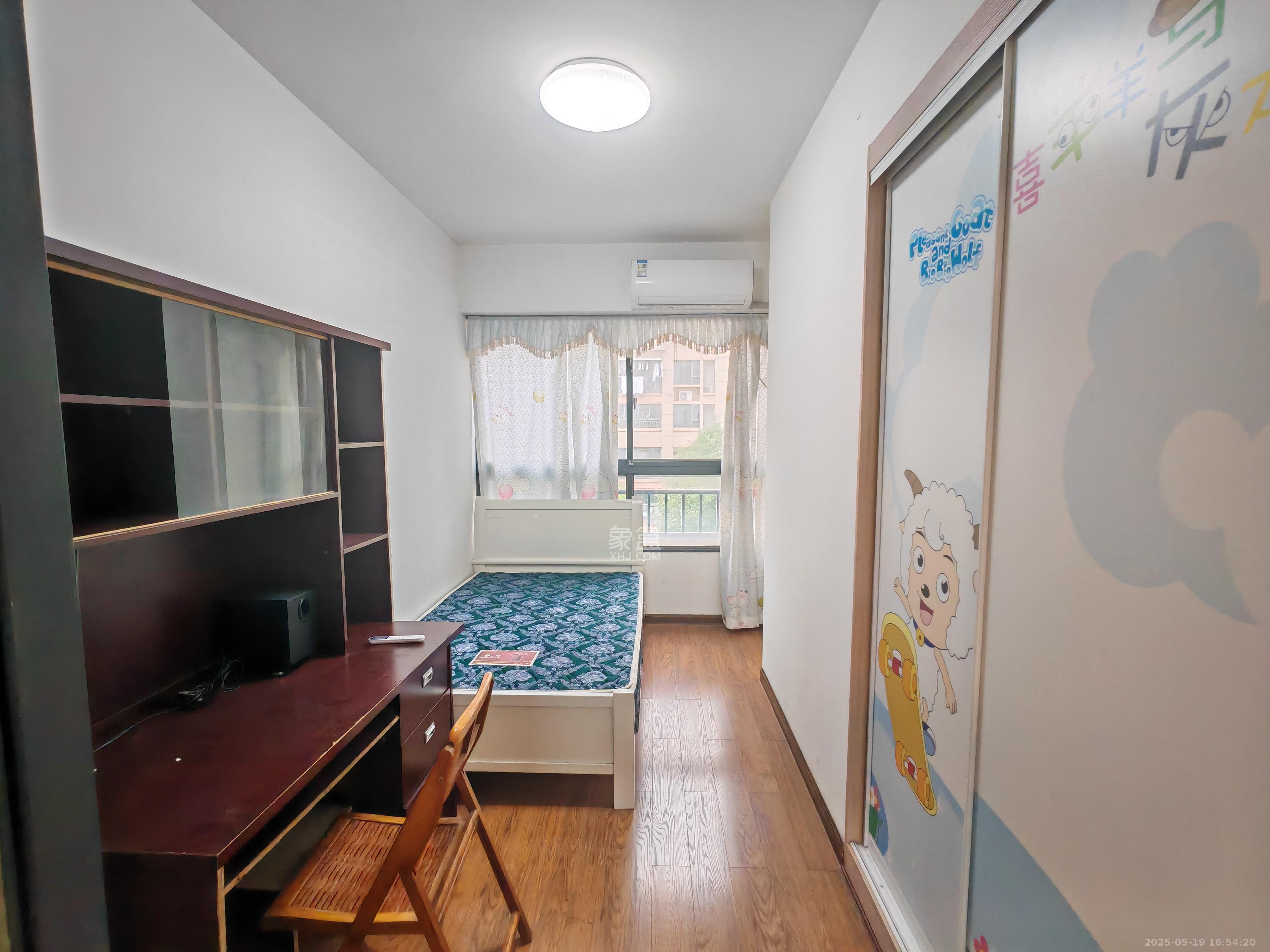 保利麓谷林语B区  3室2厅1卫   2400.00元/月室内图