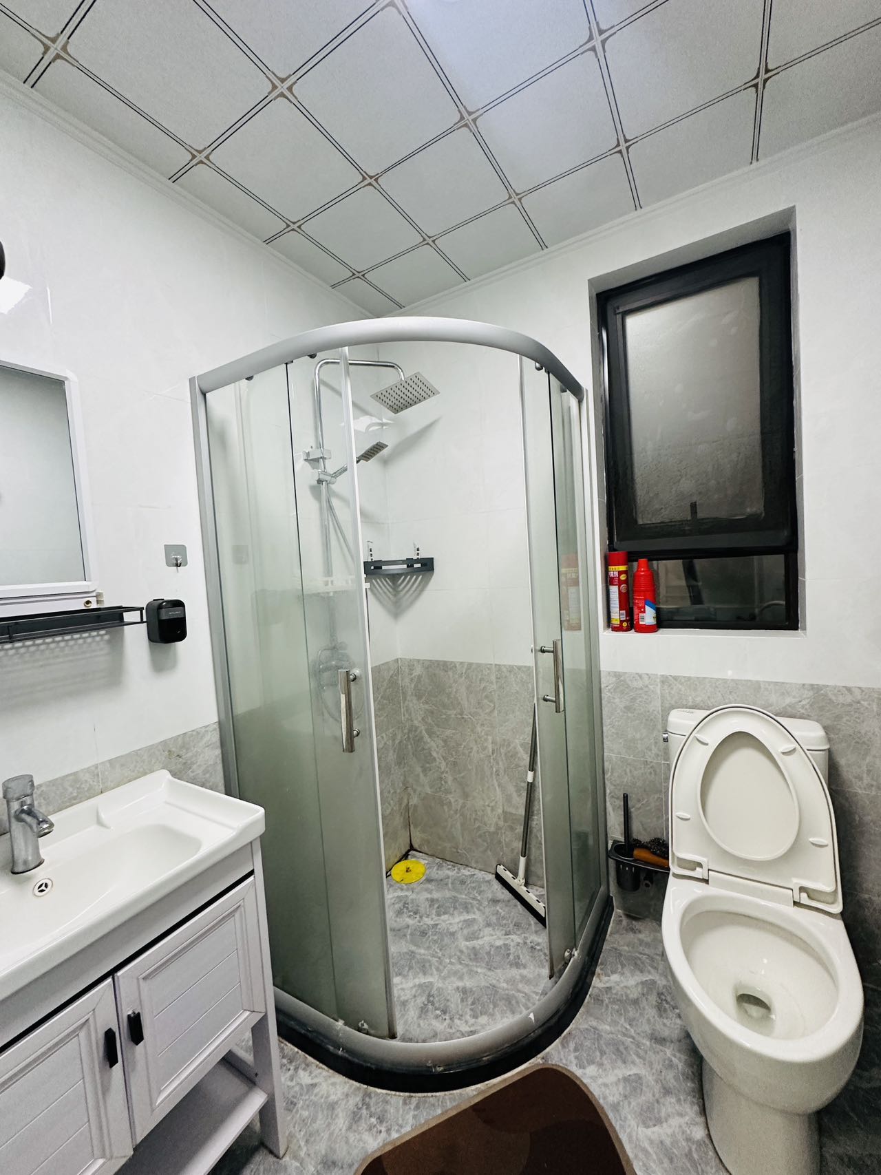 华润中心 2室1厅1卫 3300.0元/月 华润中心 2室1厅1卫 3300.0元/月室内图