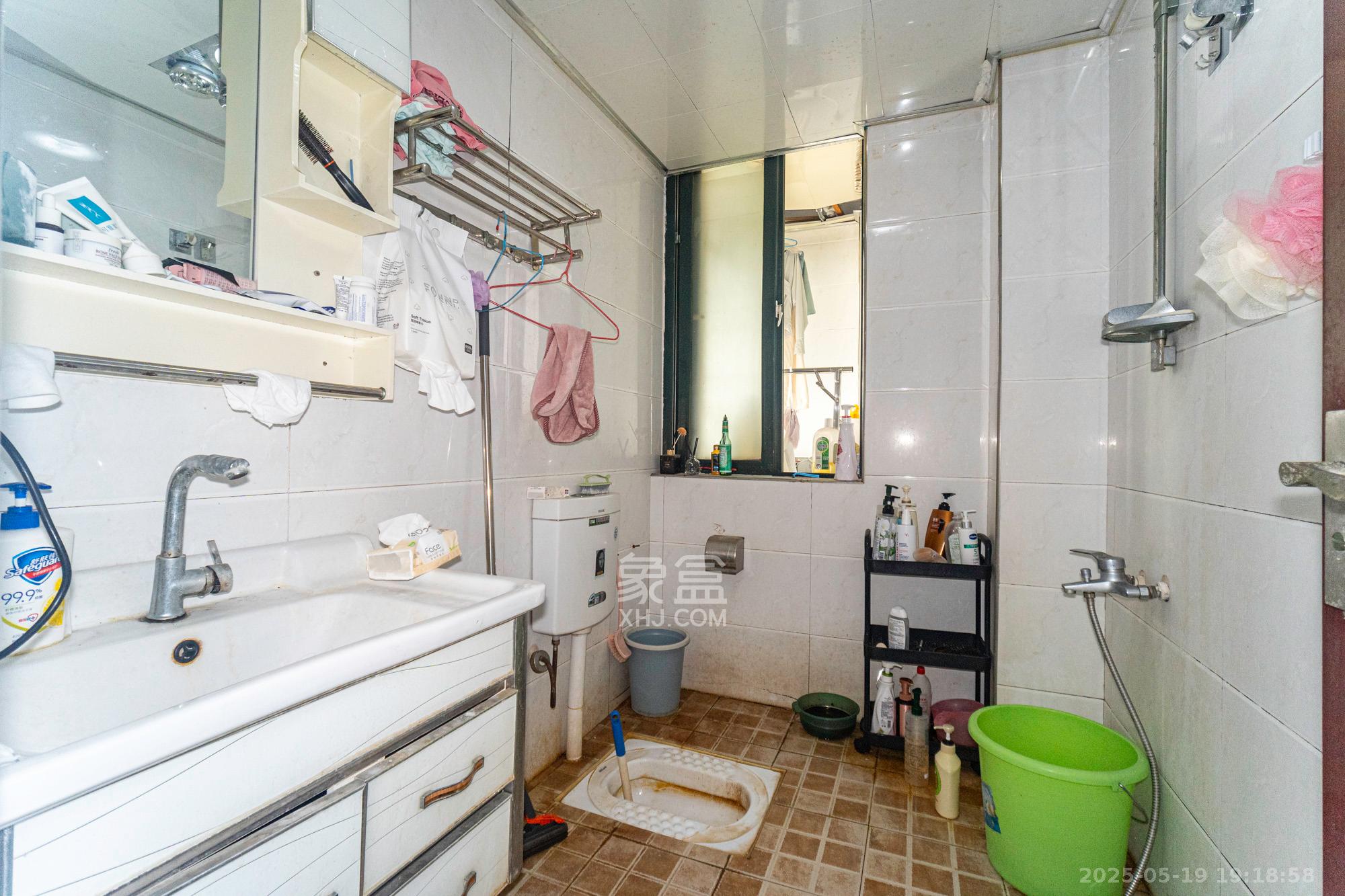 银盘鑫城 2室2厅1卫 49.80万 银盘鑫城 2室2厅1卫 49.80万卫生间