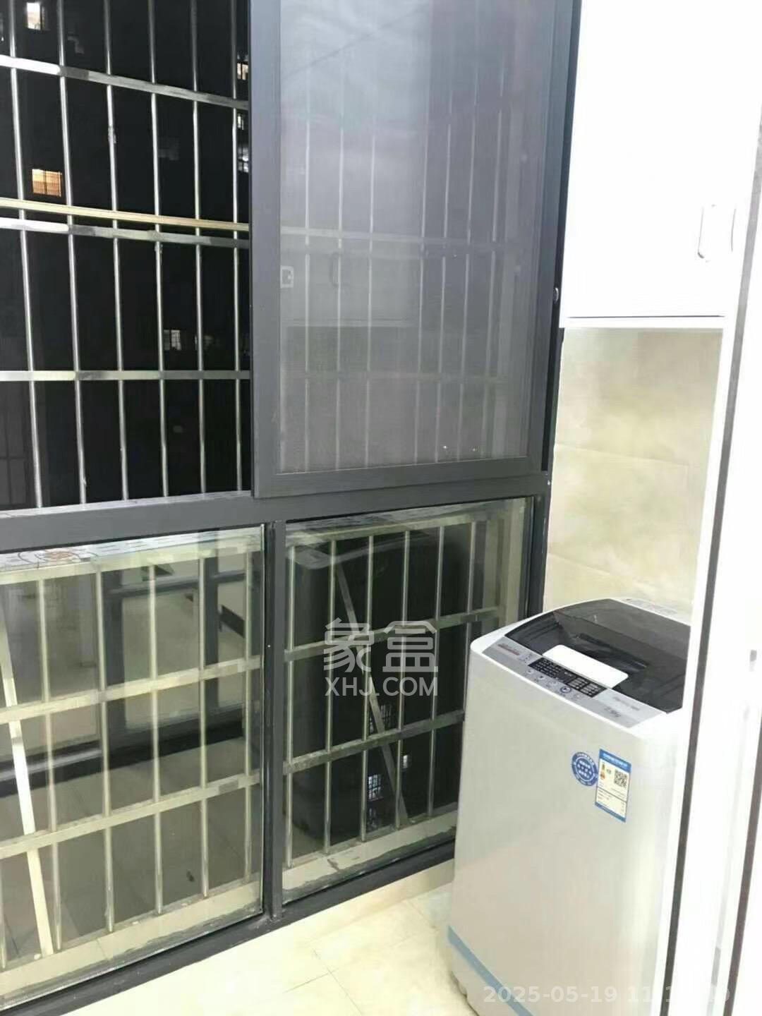 嘉顺苑 3室2厅2卫 2600.0元/月 嘉顺苑 3室2厅2卫 2600.0元/月室内图