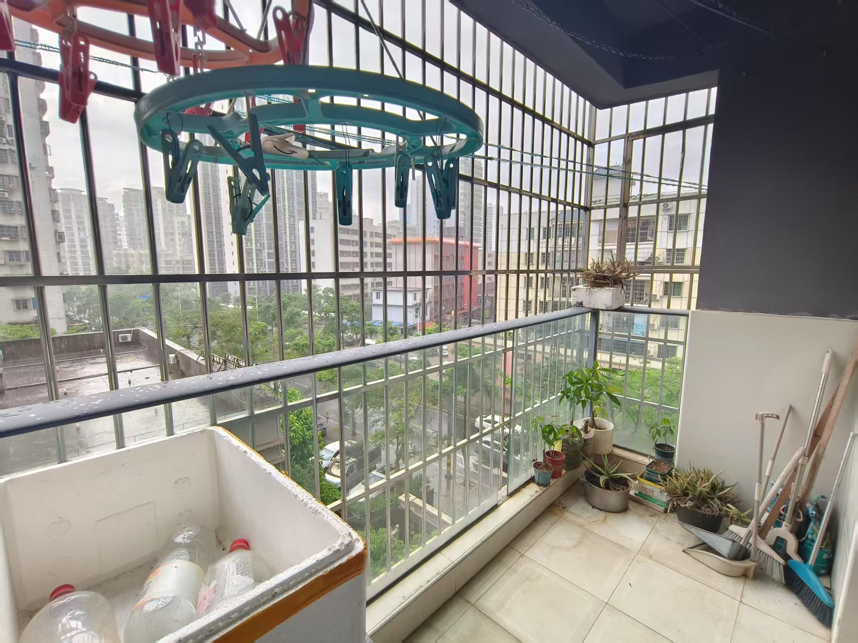 水晶城 3室2厅2卫 2800.0元/月 水晶城 3室2厅2卫 2800.0元/月室内图