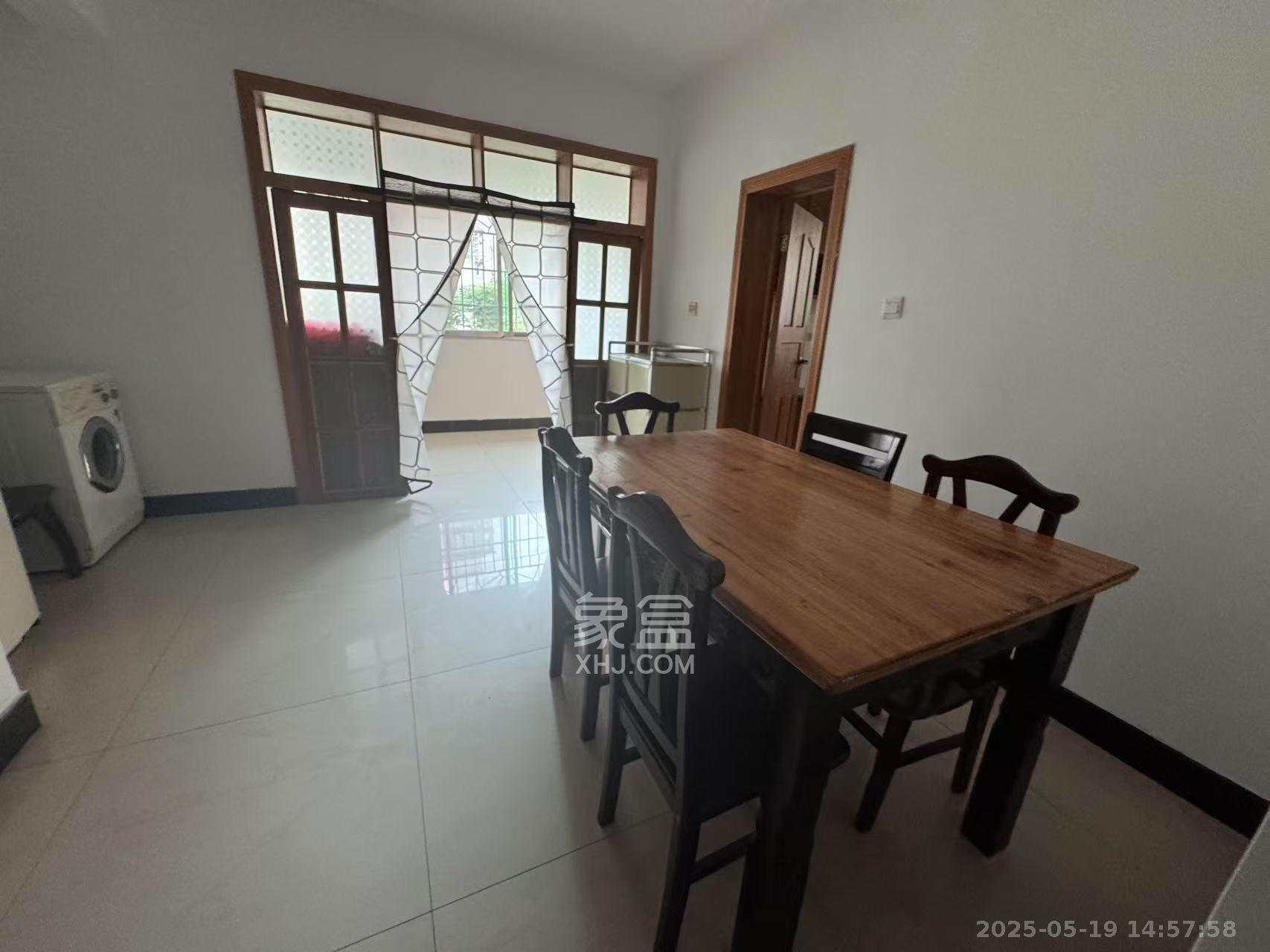 富都花园 3室2厅1卫 1600.0元/月 富都花园 3室2厅1卫 1600.0元/月室内图