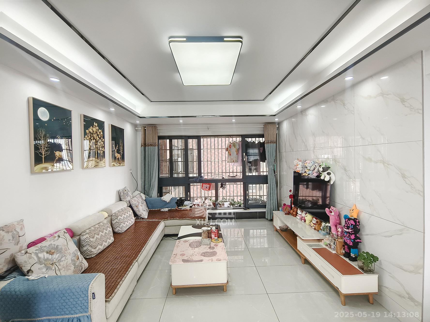 月亮湾草莓街区一、二期  4室2厅2卫    85.0万 月亮湾草莓街区一、二期  4室2厅2卫    85.0万