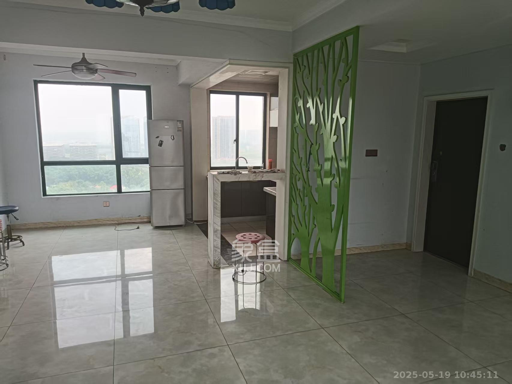 维一星城原山苑 3室2厅2卫 2600.0元/月 维一星城原山苑 3室2厅2卫 2600.0元/月室内图