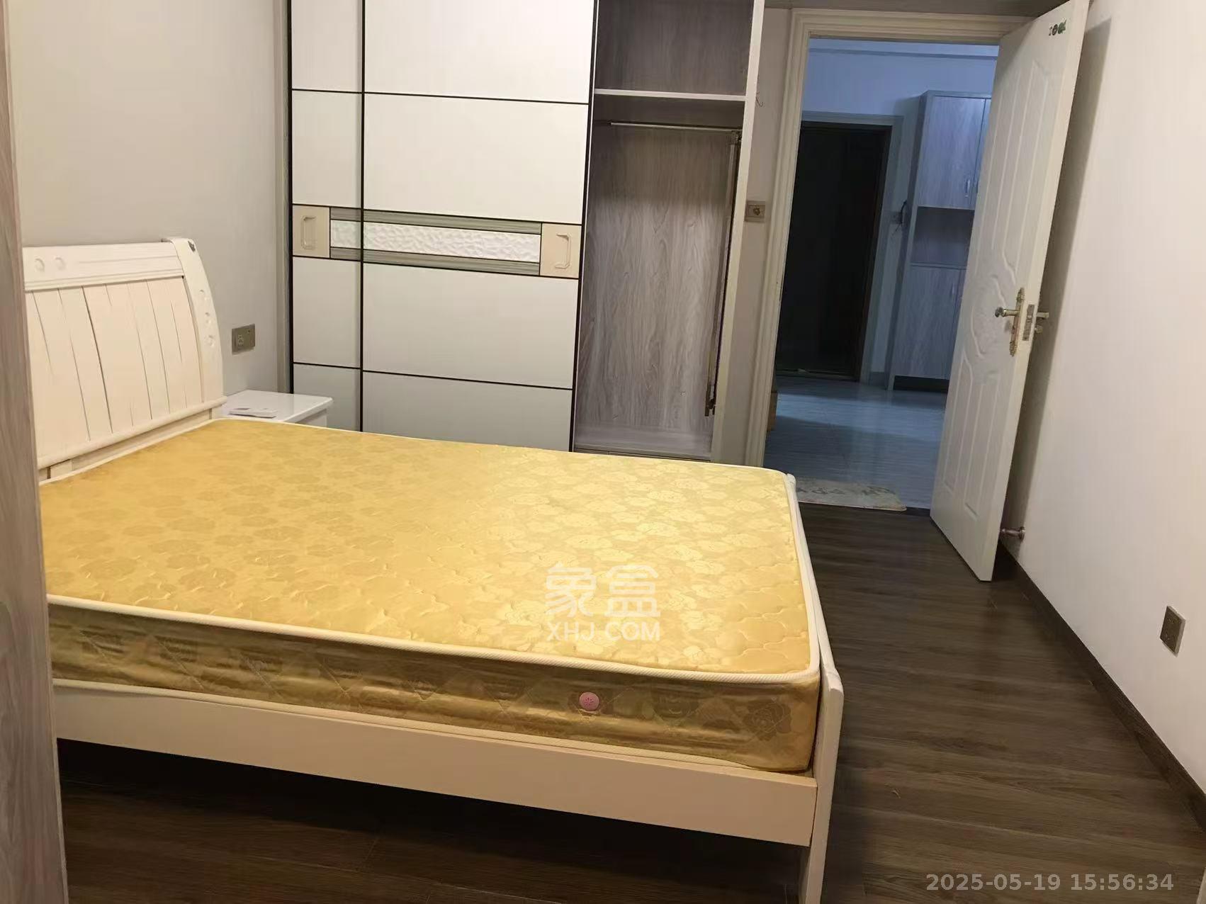 天鸿天府（天鸿中央大院）  2室2厅1卫   2300.00元/月室内图