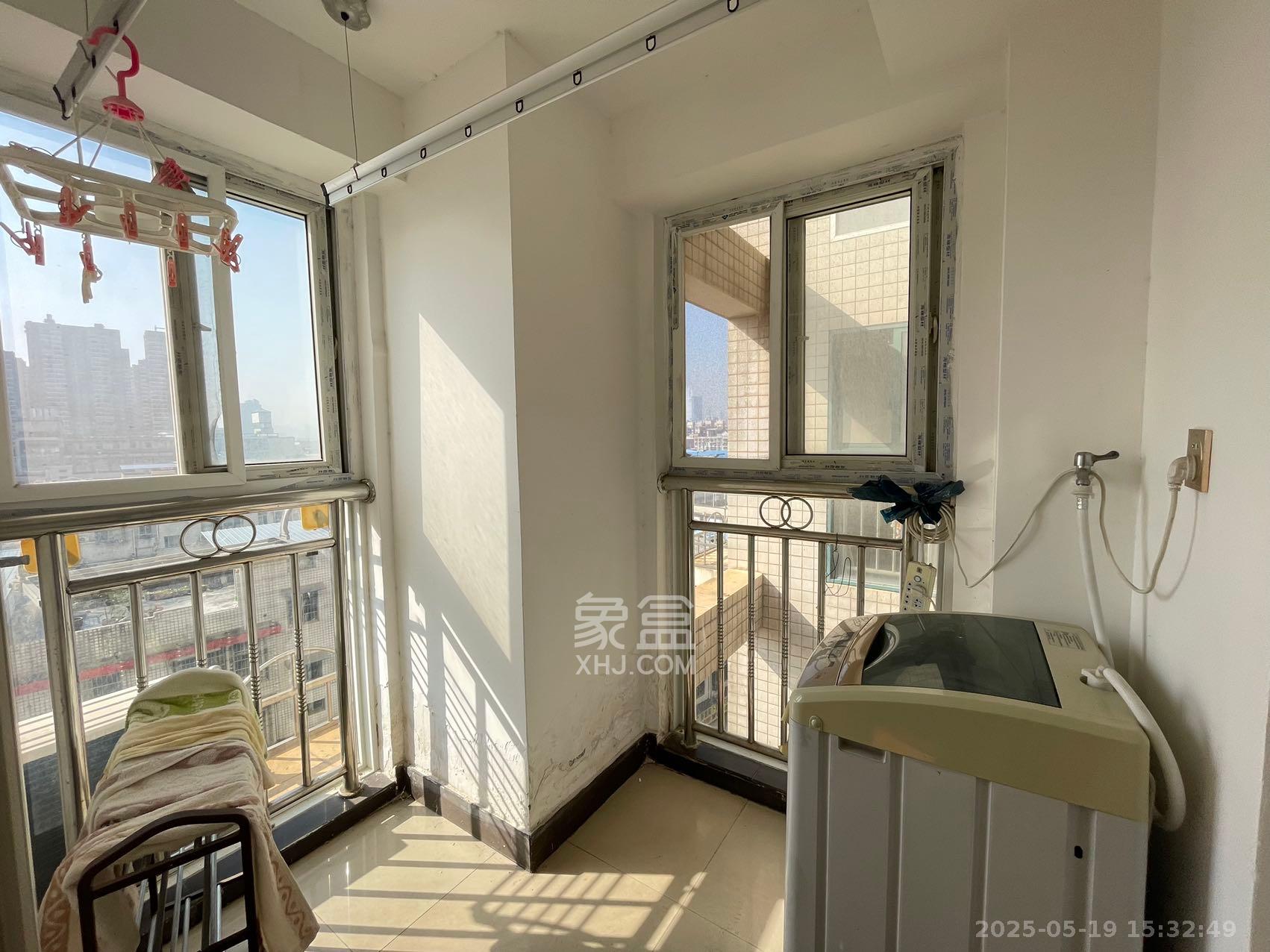 上东印象  4室2厅2卫   2500.00元/月室内图