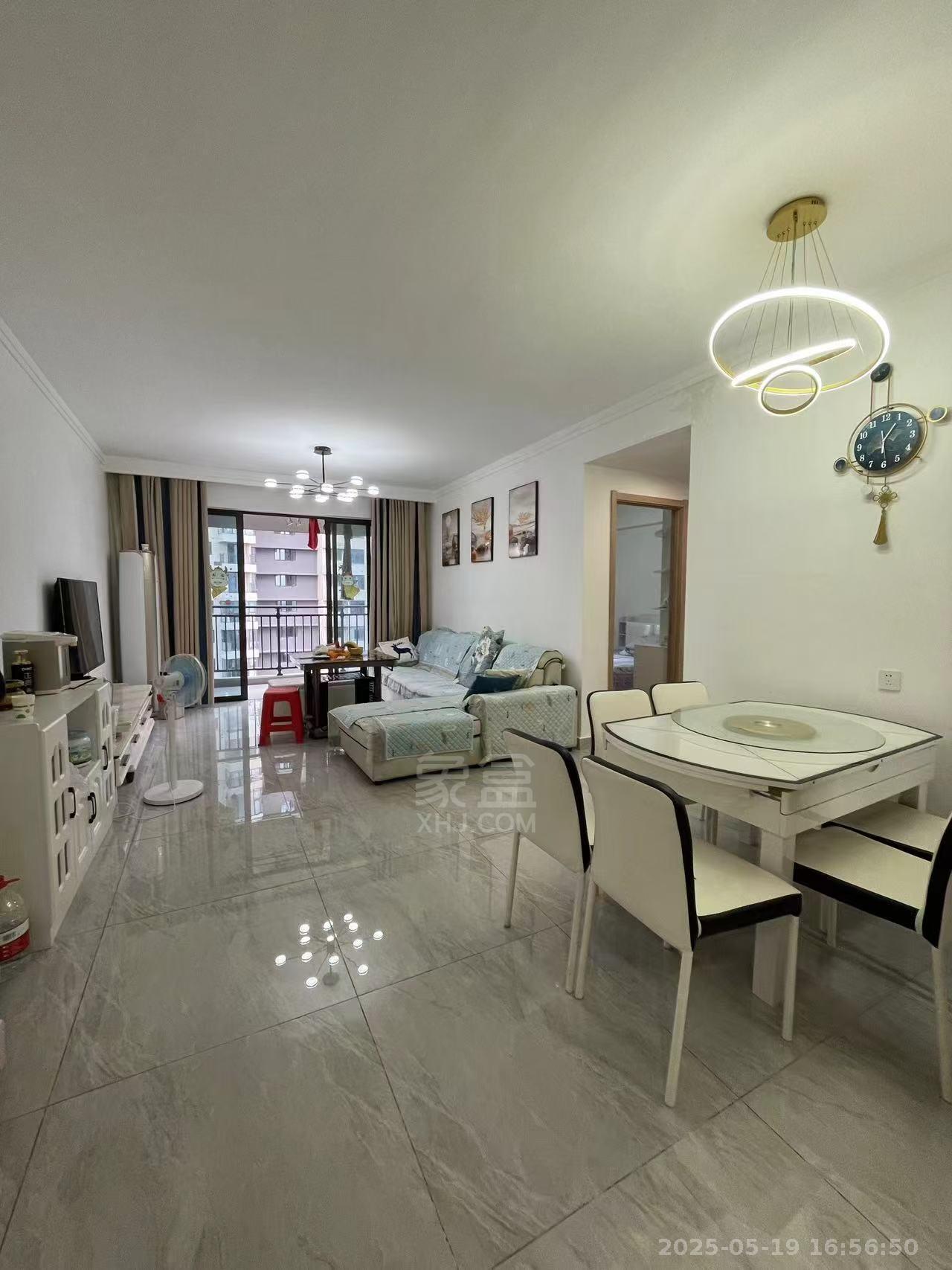 蓝溪谷 3室2厅2卫 2000.0元/月 蓝溪谷 3室2厅2卫 2000.0元/月室内图