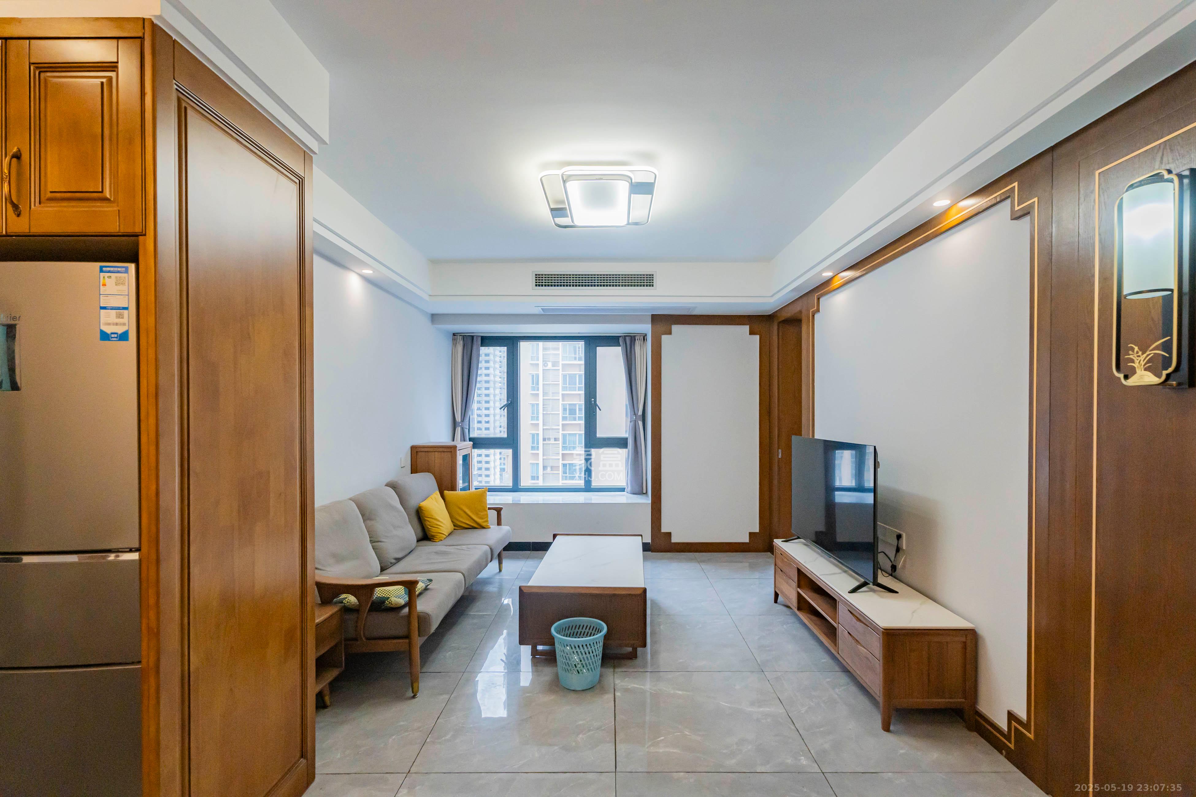 凯乐国际城 2室1厅1卫 103.0万 凯乐国际城 2室1厅1卫 103.0万客厅