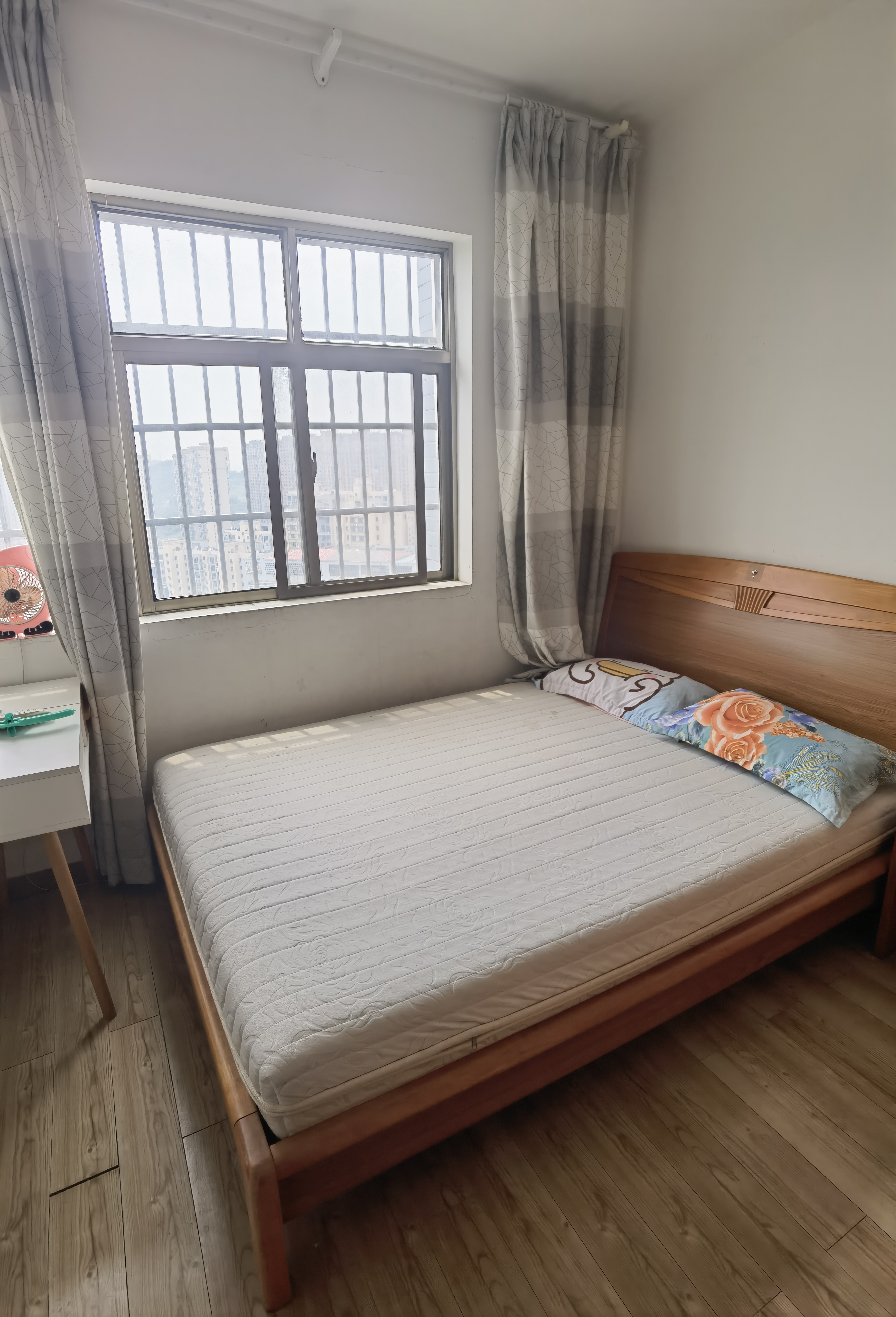 东方豪苑  2室1厅1卫    1000.0元/月室内图