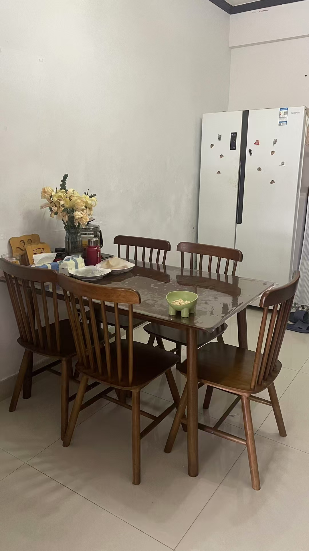 南滨骏园 3室2厅2卫 168.0万 南滨骏园 3室2厅2卫 168.0万客厅