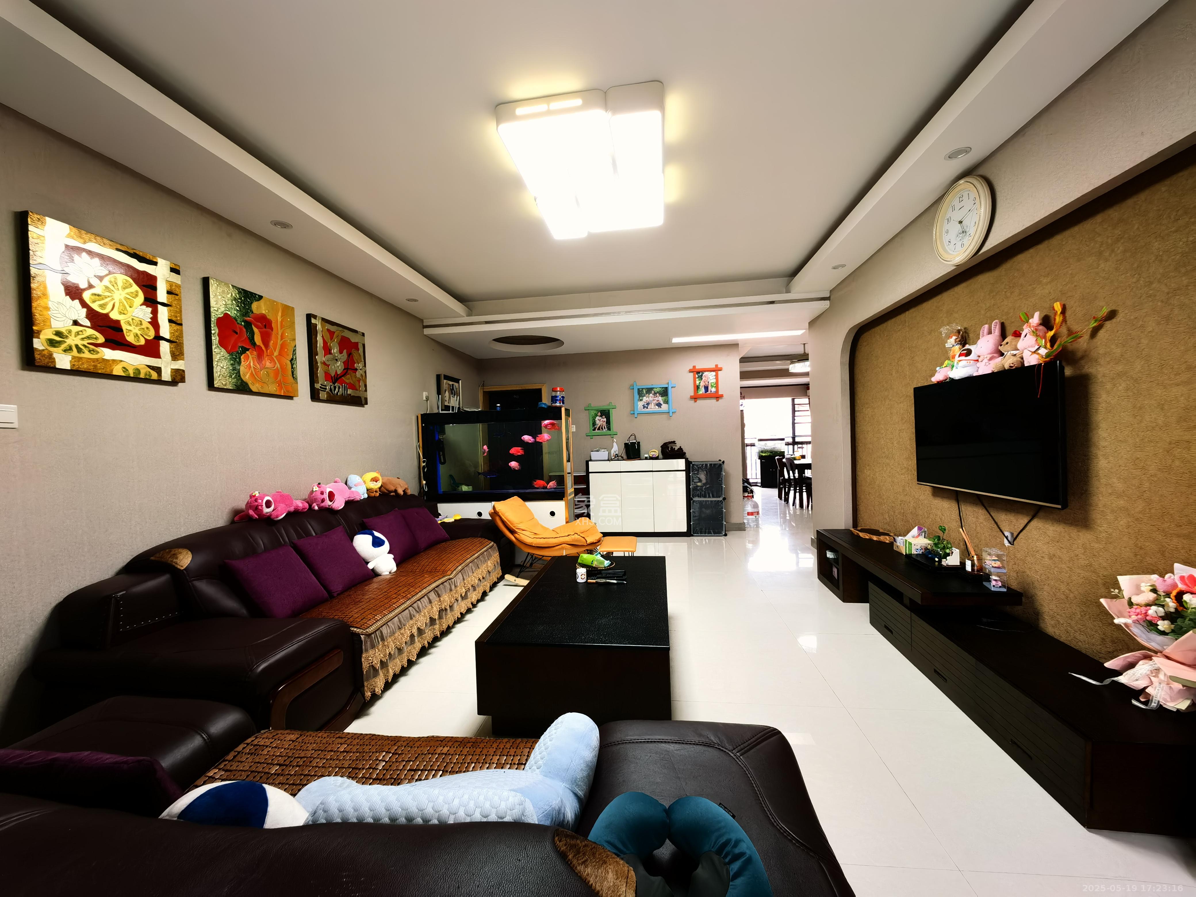 中城丽景香山园  3室2厅2卫   3600.00元/月室内图