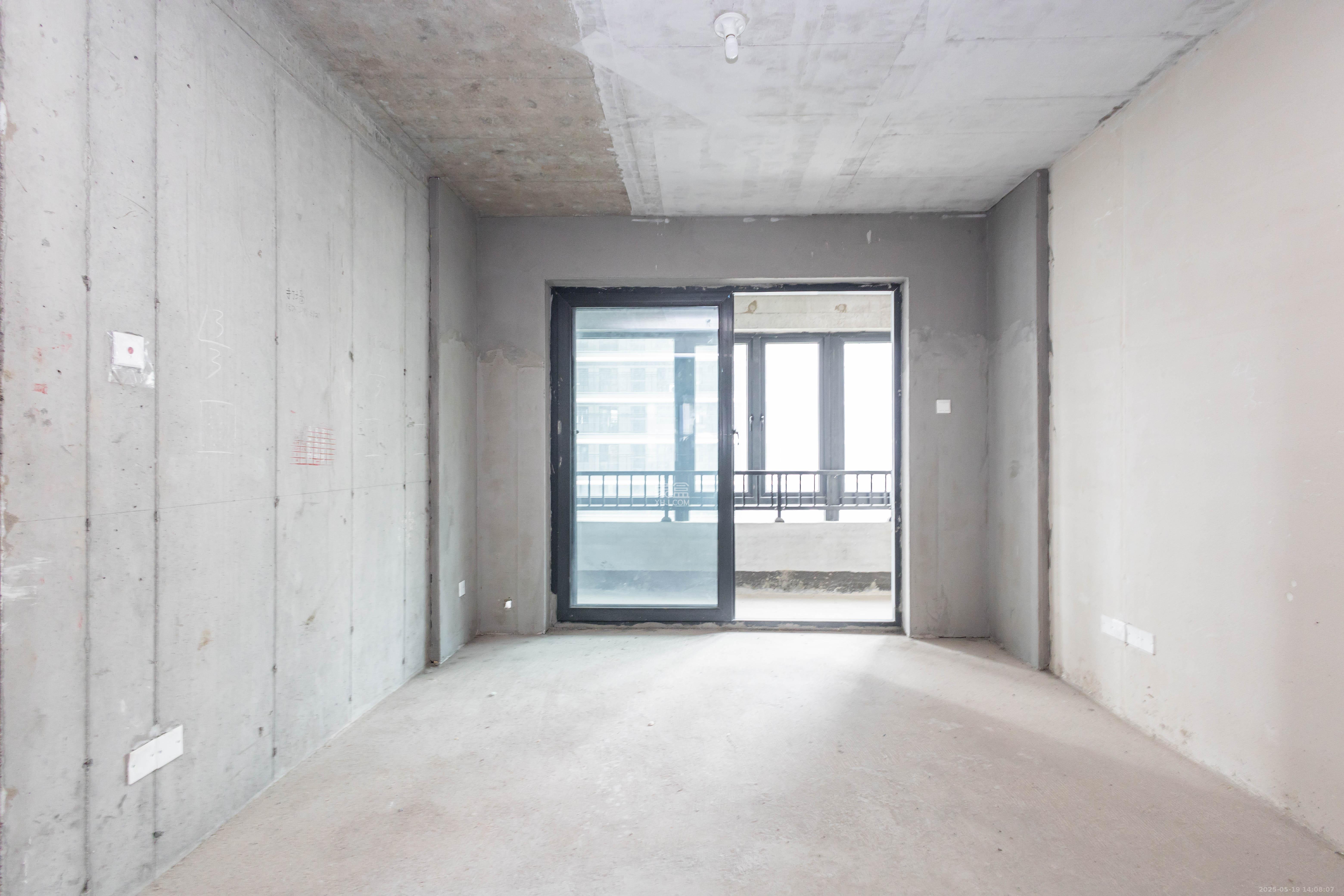 华远碧桂园海蓝城二期  3室2厅2卫    59.0万 华远碧桂园海蓝城二期  3室2厅2卫    59.0万客厅