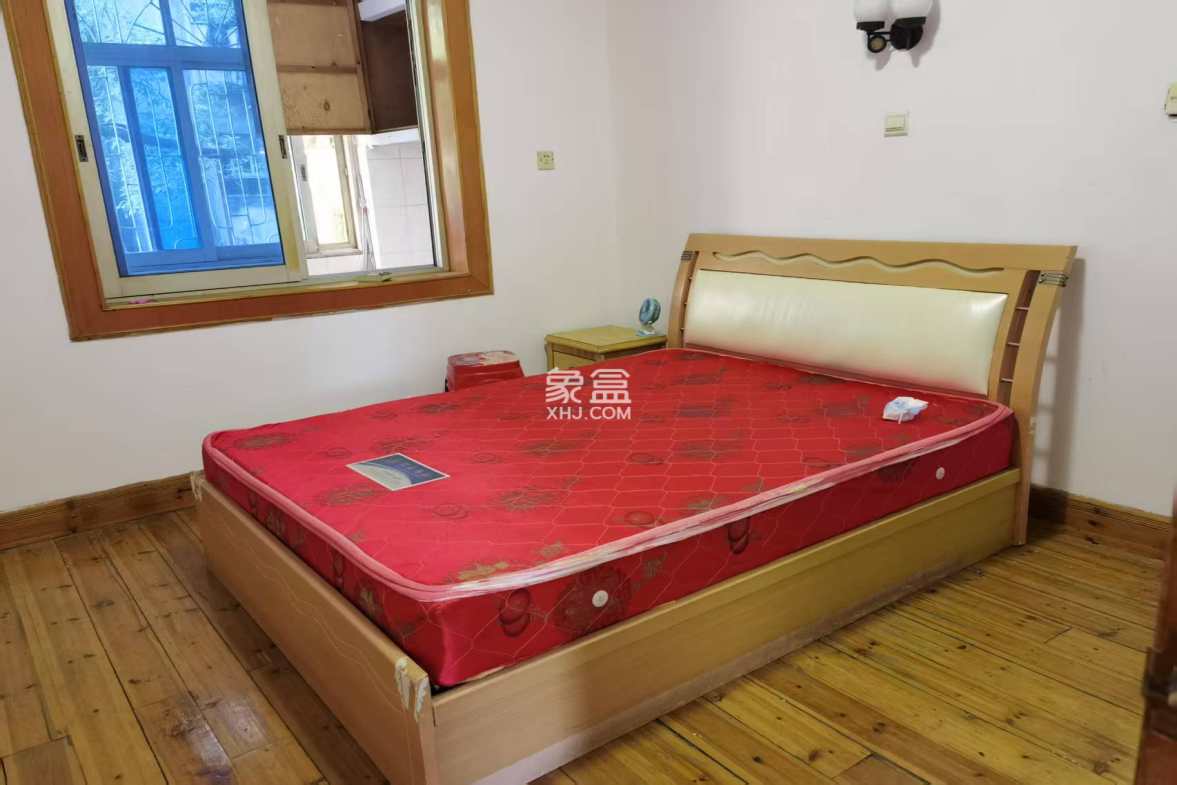 解放西路散盘 2室2厅1卫 700.0元/月 解放西路散盘 2室2厅1卫 700.0元/月室内图