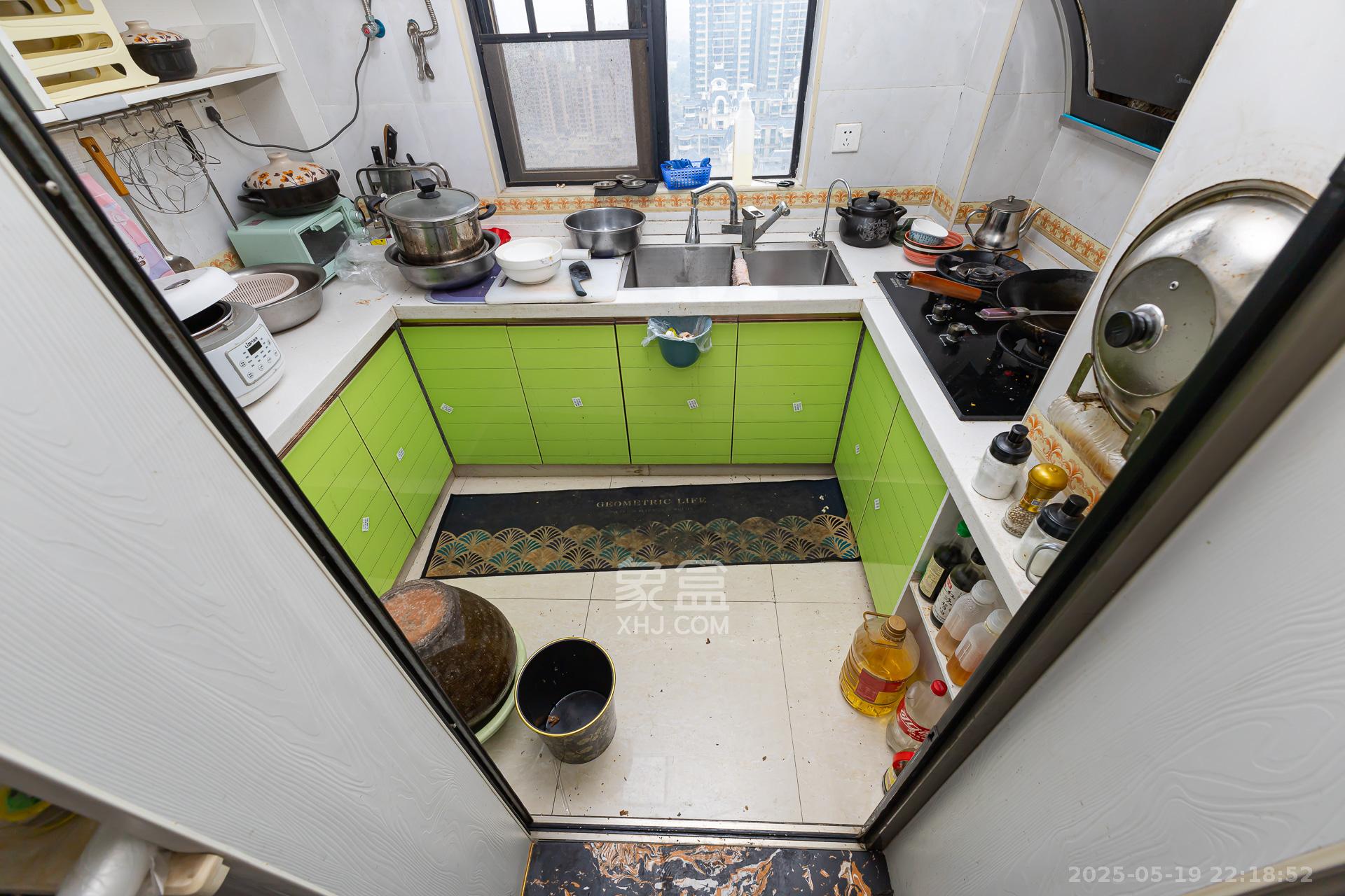 润和之悦(金泽园) 3室2厅2卫 84.8万 润和之悦(金泽园) 3室2厅2卫 84.8万厨房