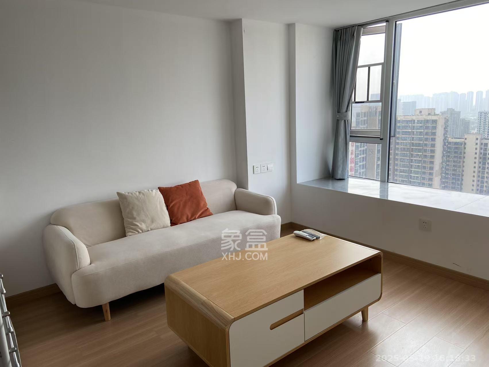 芙蓉万国城MOMA(卓越汇富苑) 2室1厅1卫 2800.0元/月 芙蓉万国城MOMA(卓越汇富苑) 2室1厅1卫 2800.0元/月室内图