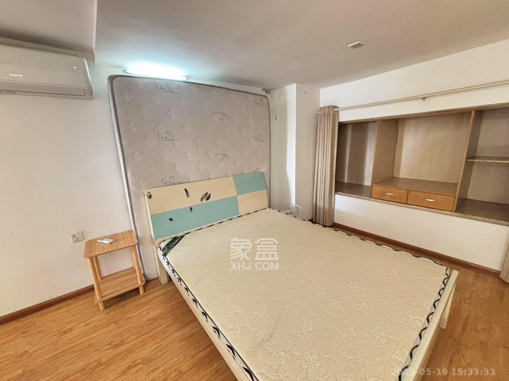 他城（天鸿时代公寓）  1室1厅1卫   1200.00元/月室内图