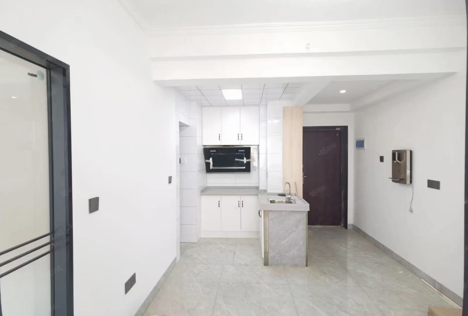 东方豪苑  1室0厅0卫    800.0元/月