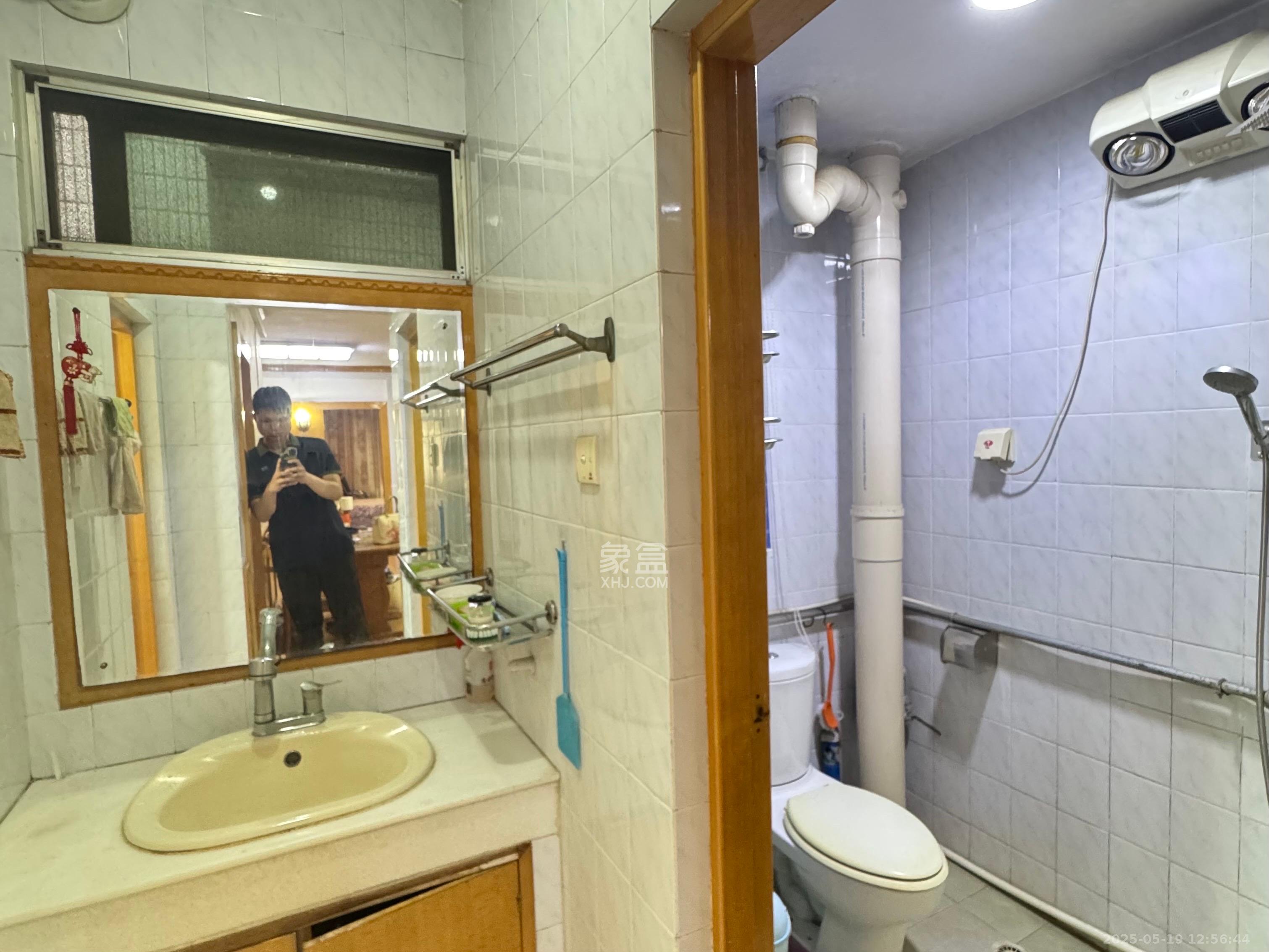 建工集团单位房 3室2厅1卫 2700.0元/月 建工集团单位房 3室2厅1卫 2700.0元/月室内图