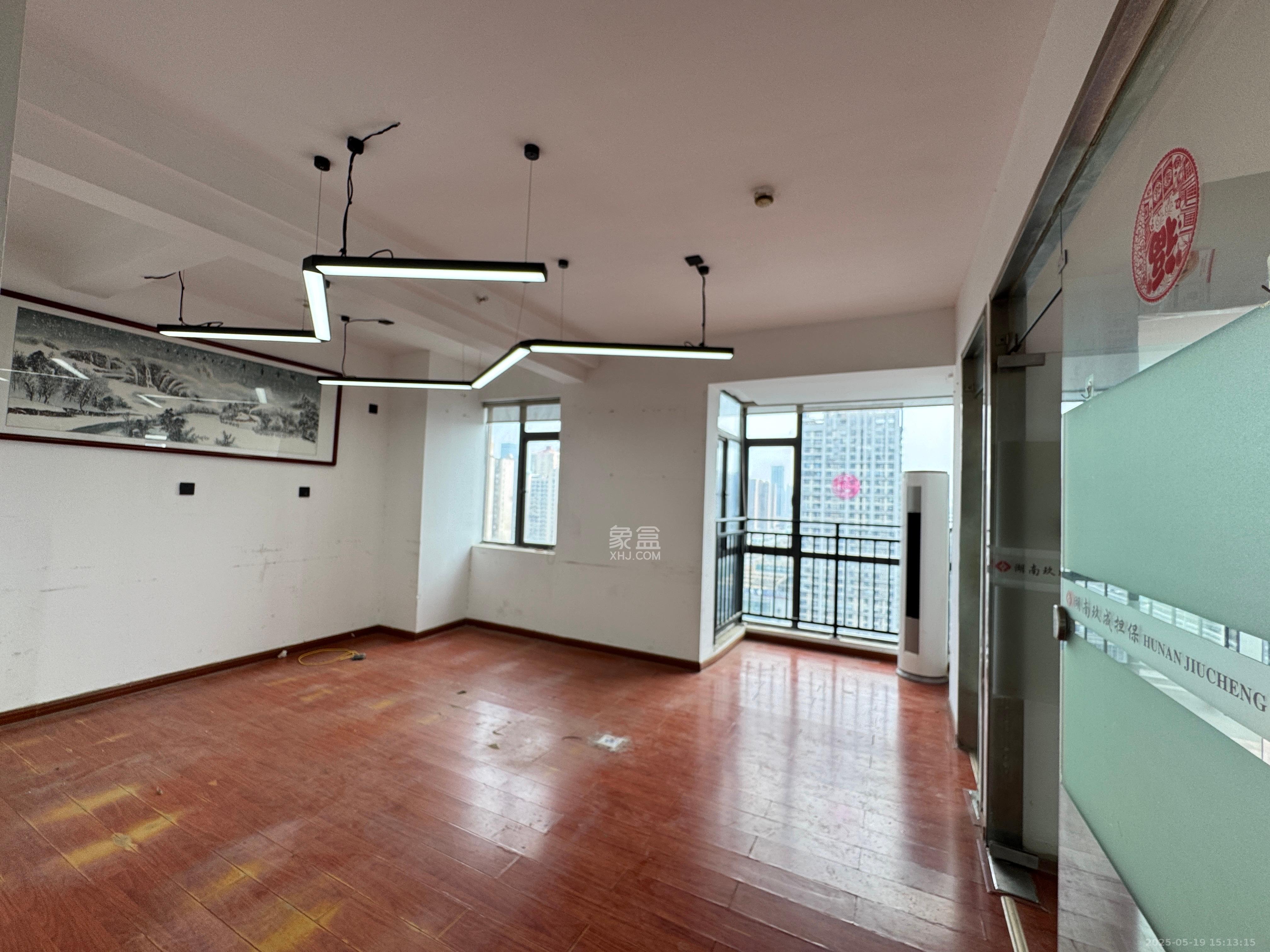 长房中庭国际(东郡华蓉广场) 4室1厅1卫 6800.0元/月 长房中庭国际(东郡华蓉广场) 4室1厅1卫 6800.0元/月室内图