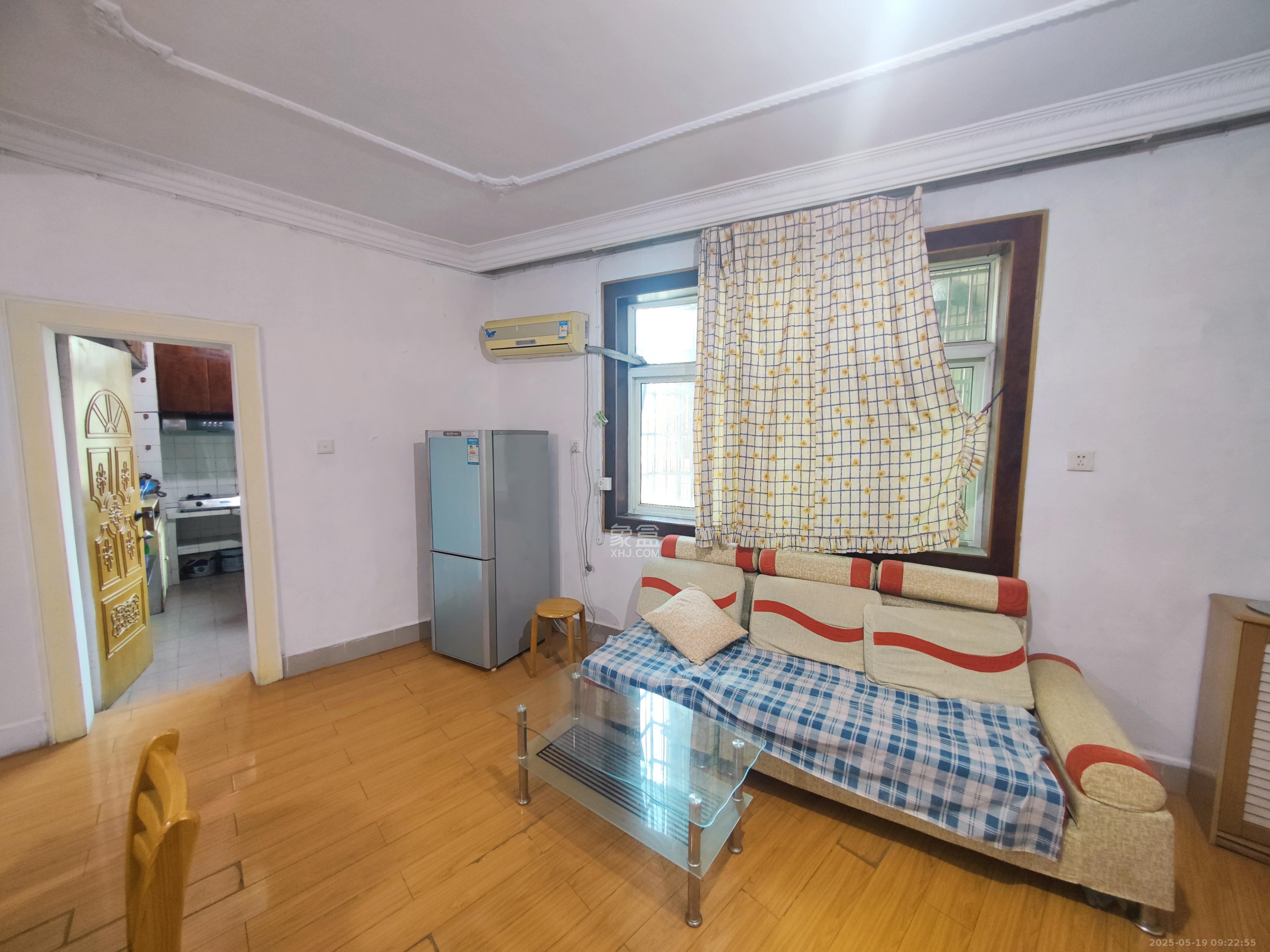 省粮食局宿舍北院  2室1厅1卫    1800.0元/月 省粮食局宿舍北院  2室1厅1卫    1800.0元/月