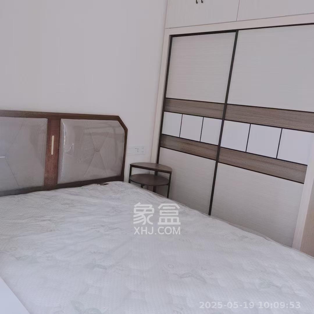 卓越浅水湾  1室1厅1卫    2000.0元/月室内图