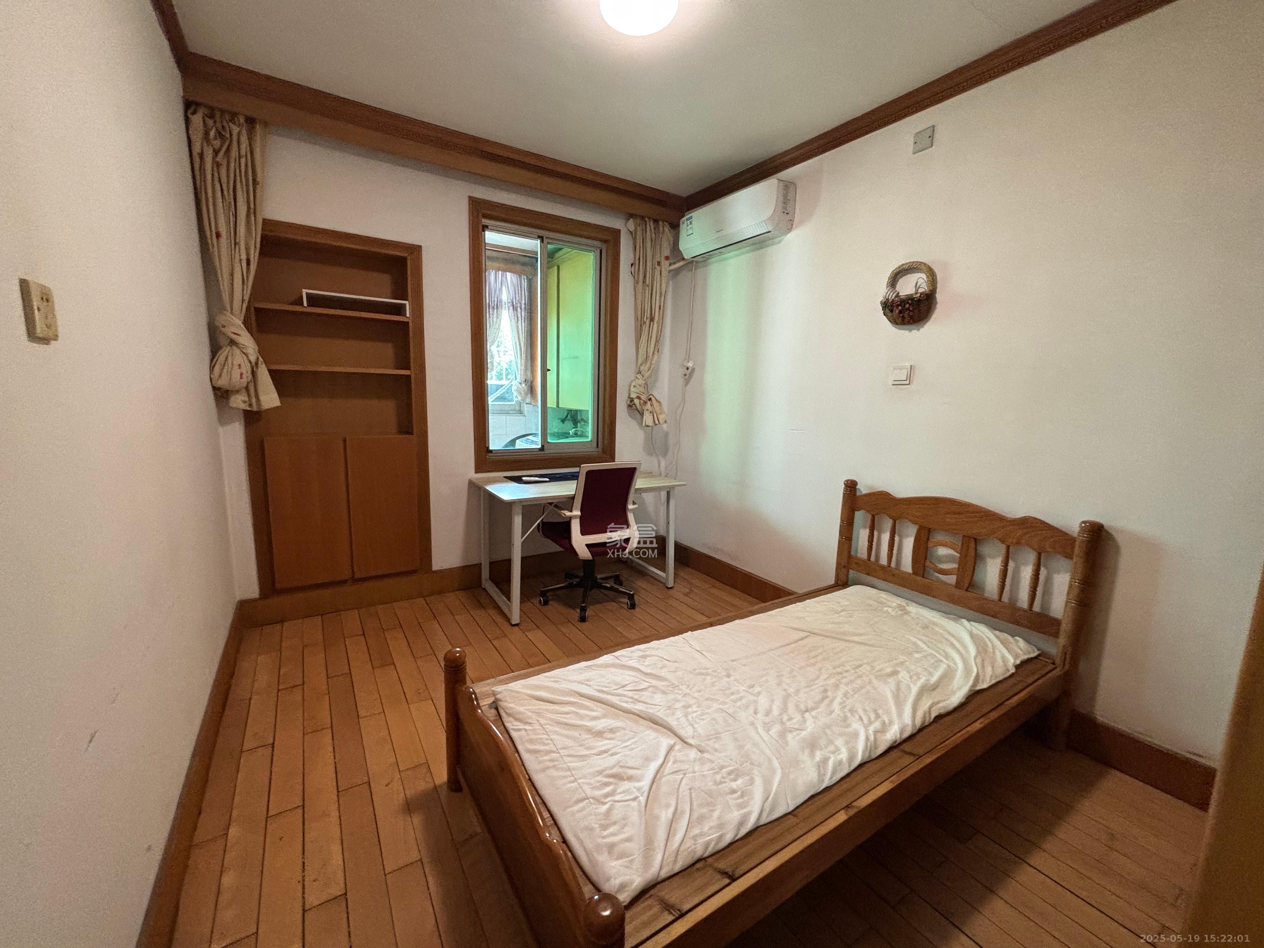 石油小区 3室1厅1卫 1800.0元/月 石油小区 3室1厅1卫 1800.0元/月室内图