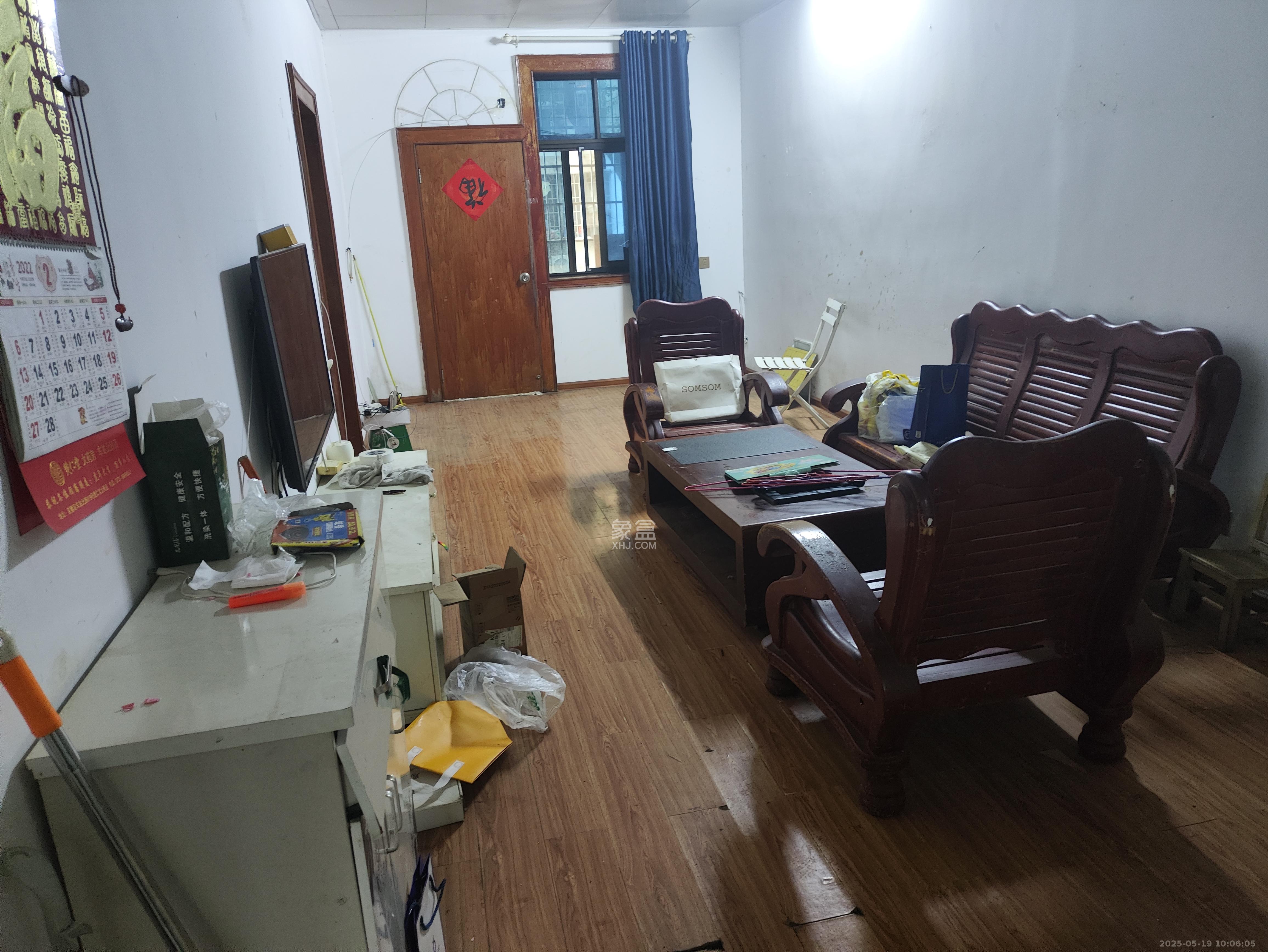 省商务厅宿舍  1室0厅0卫    3200.0元/月 省商务厅宿舍  1室0厅0卫    3200.0元/月