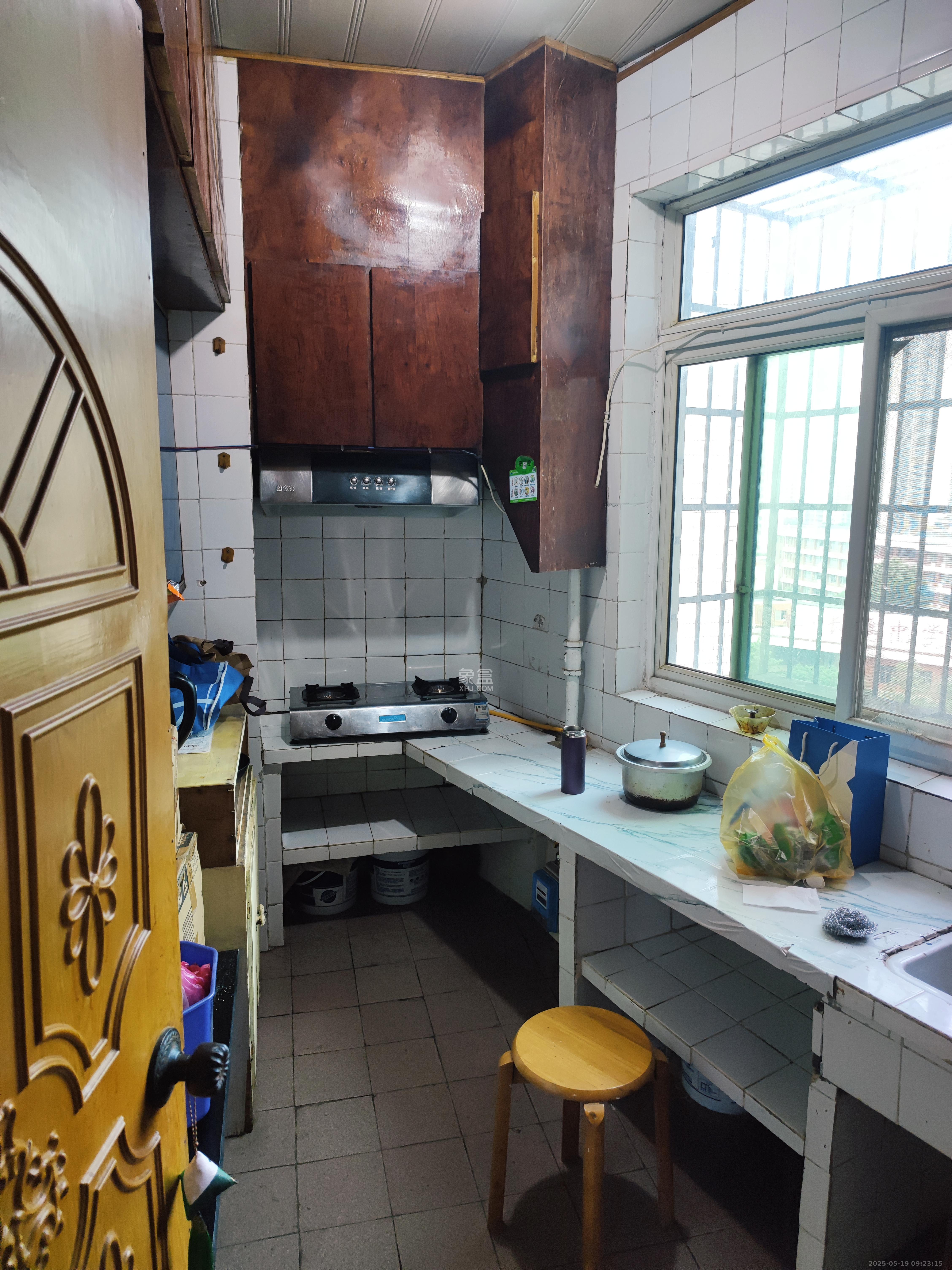 省粮食局宿舍北院  2室1厅1卫    1800.0元/月室内图