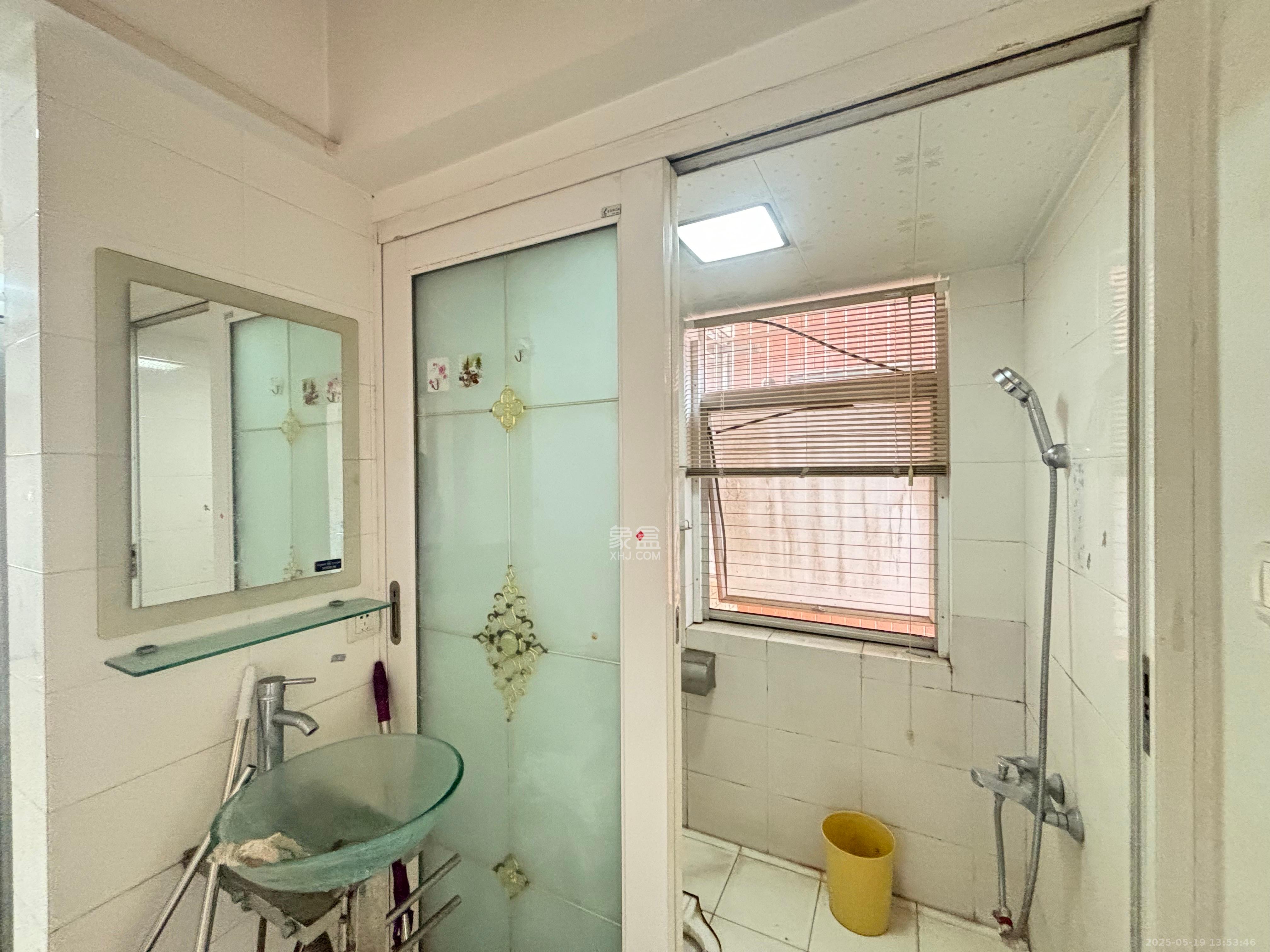 都市春天 3室2厅2卫 2400.0元/月 都市春天 3室2厅2卫 2400.0元/月室内图