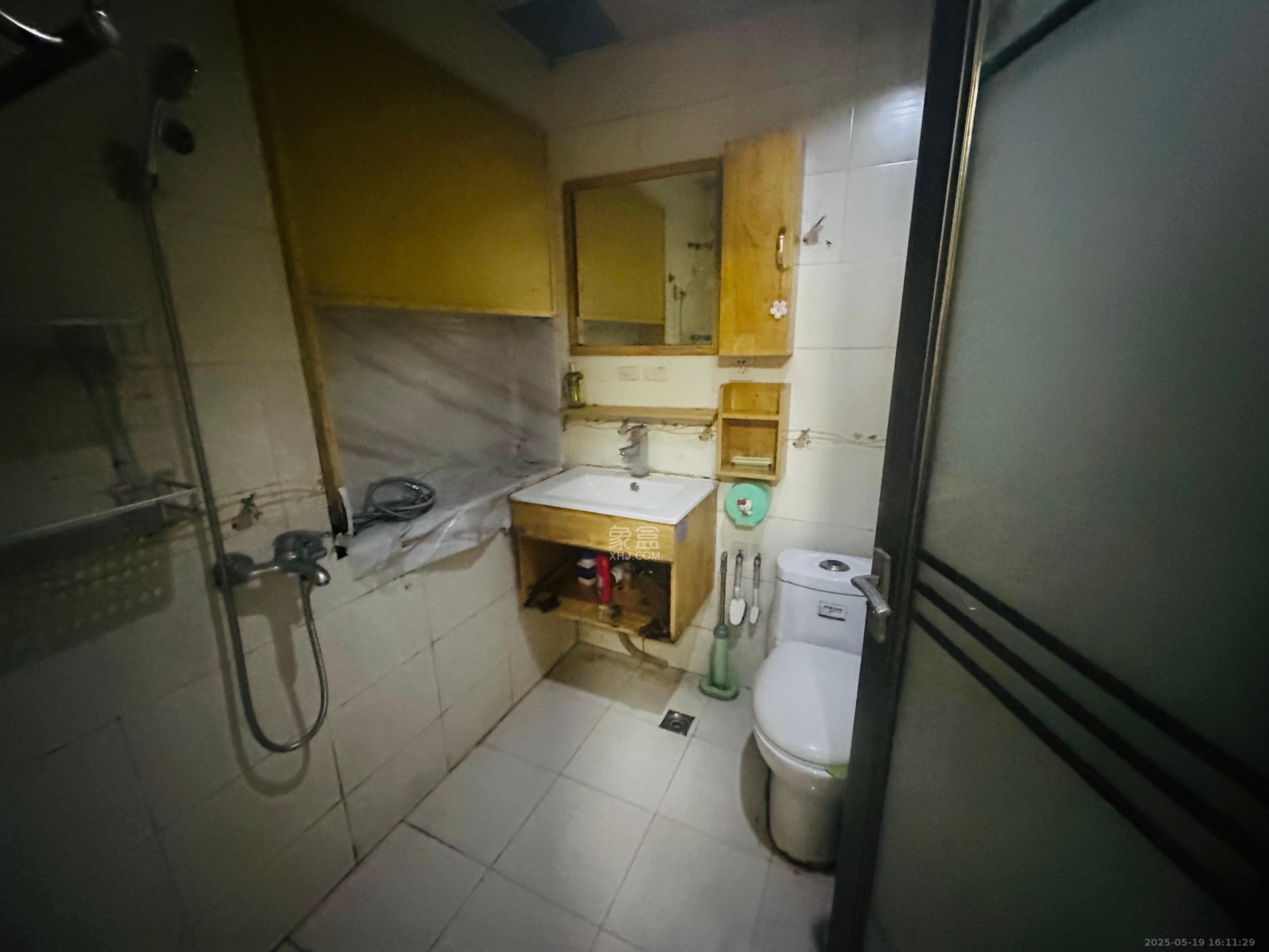 上河国际F座 1室1厅1卫 1200.0元/月 上河国际F座 1室1厅1卫 1200.0元/月室内图