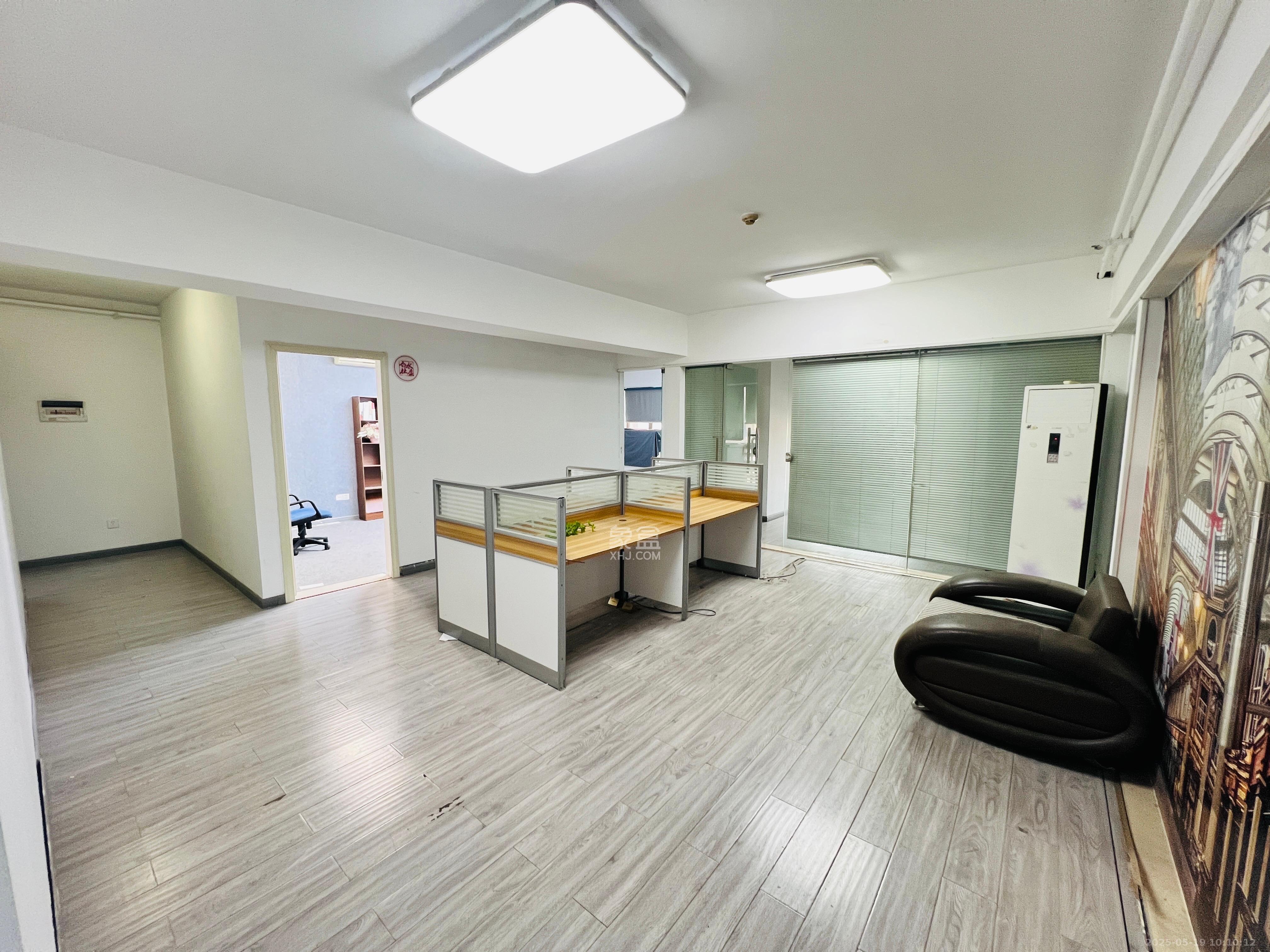 嘉盛国际广场 1室1厅1卫 9000.0元/月 嘉盛国际广场 1室1厅1卫 9000.0元/月室内图