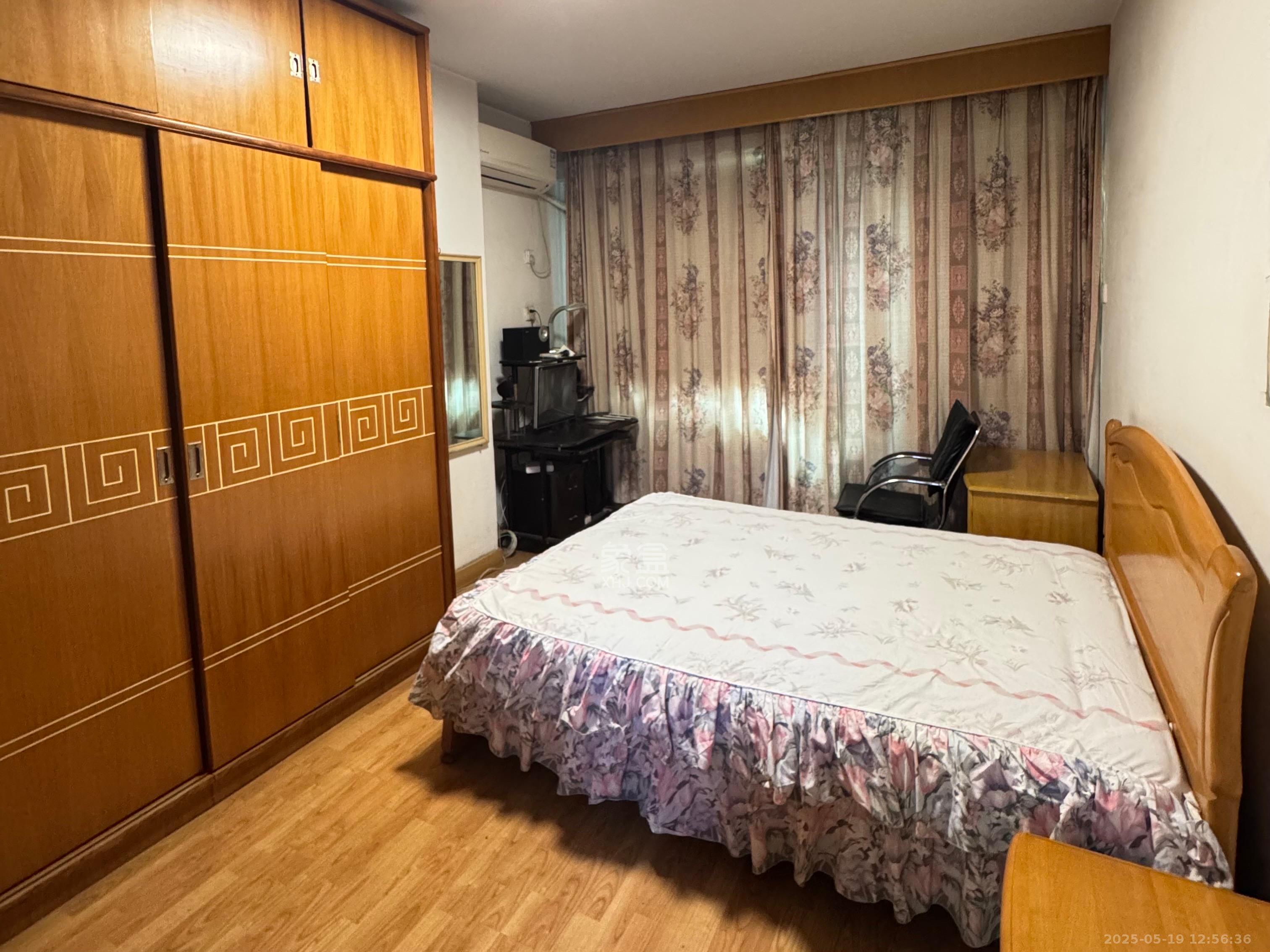 建工集团单位房 3室2厅1卫 2700.0元/月 建工集团单位房 3室2厅1卫 2700.0元/月室内图