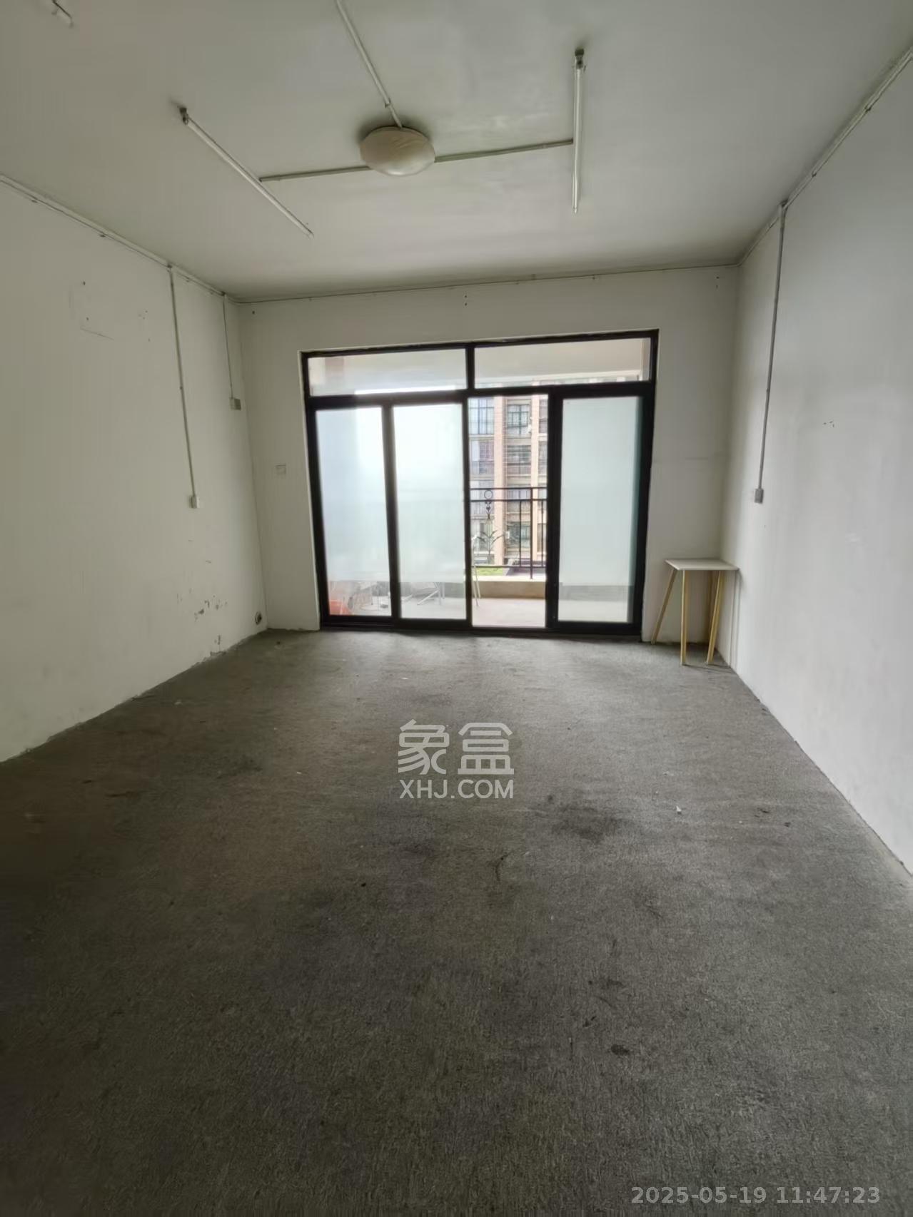 康桥长郡 4室2厅2卫 1400.0元/月 康桥长郡 4室2厅2卫 1400.0元/月室内图