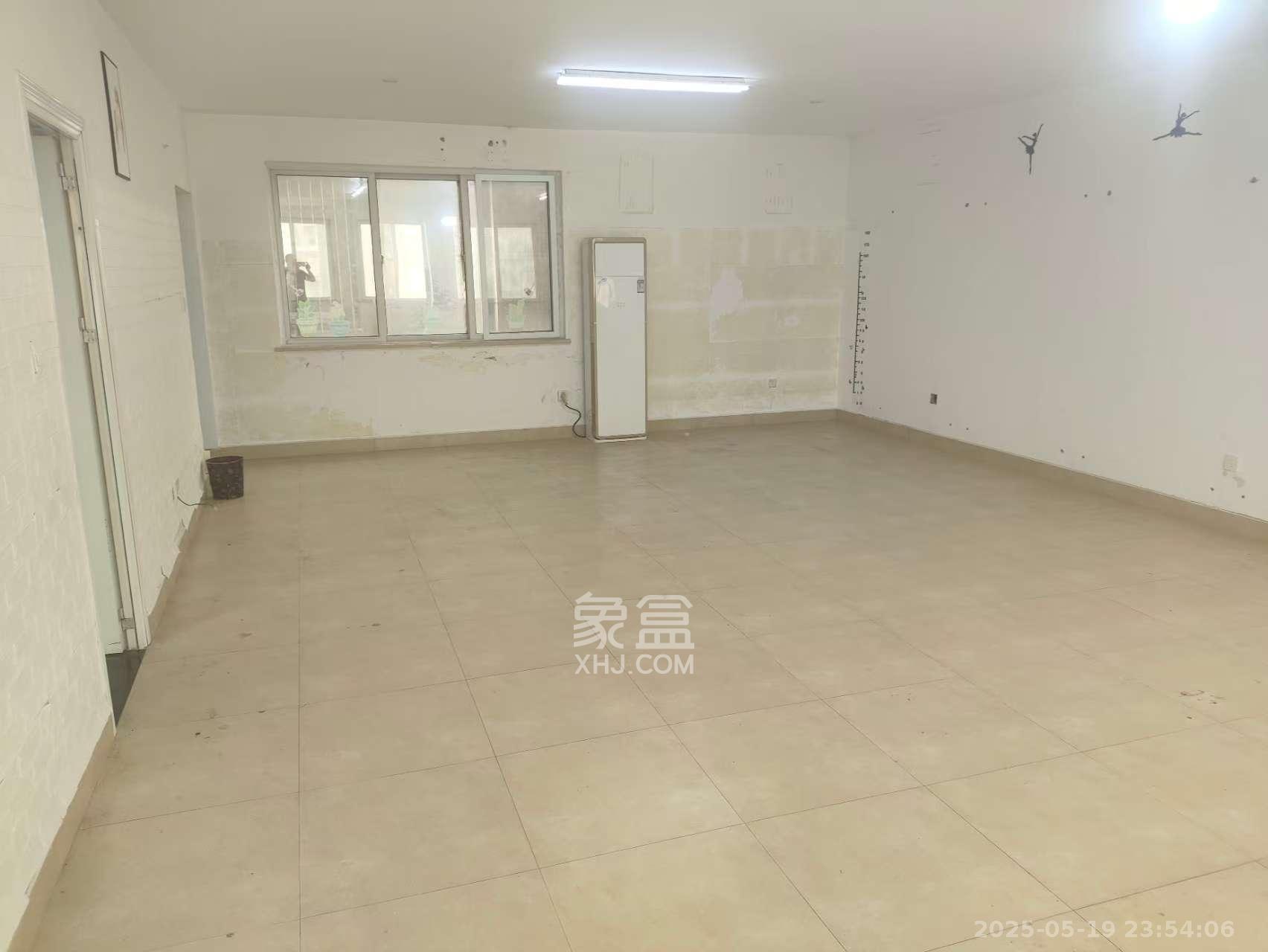 巧克力空间（建鸿达现代大厦）  1室1厅1卫   2000.00元/月室内图
