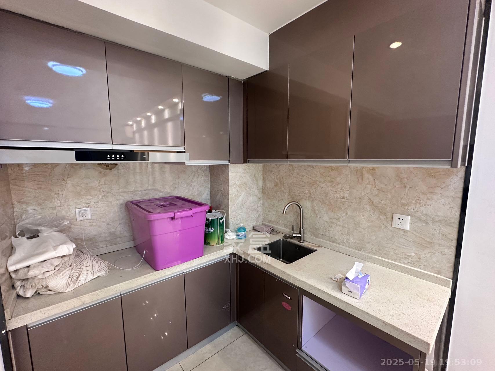 德思勤城市广场(宝格丽公寓) 1室1厅1卫 3800.0元/月 德思勤城市广场(宝格丽公寓) 1室1厅1卫 3800.0元/月室内图