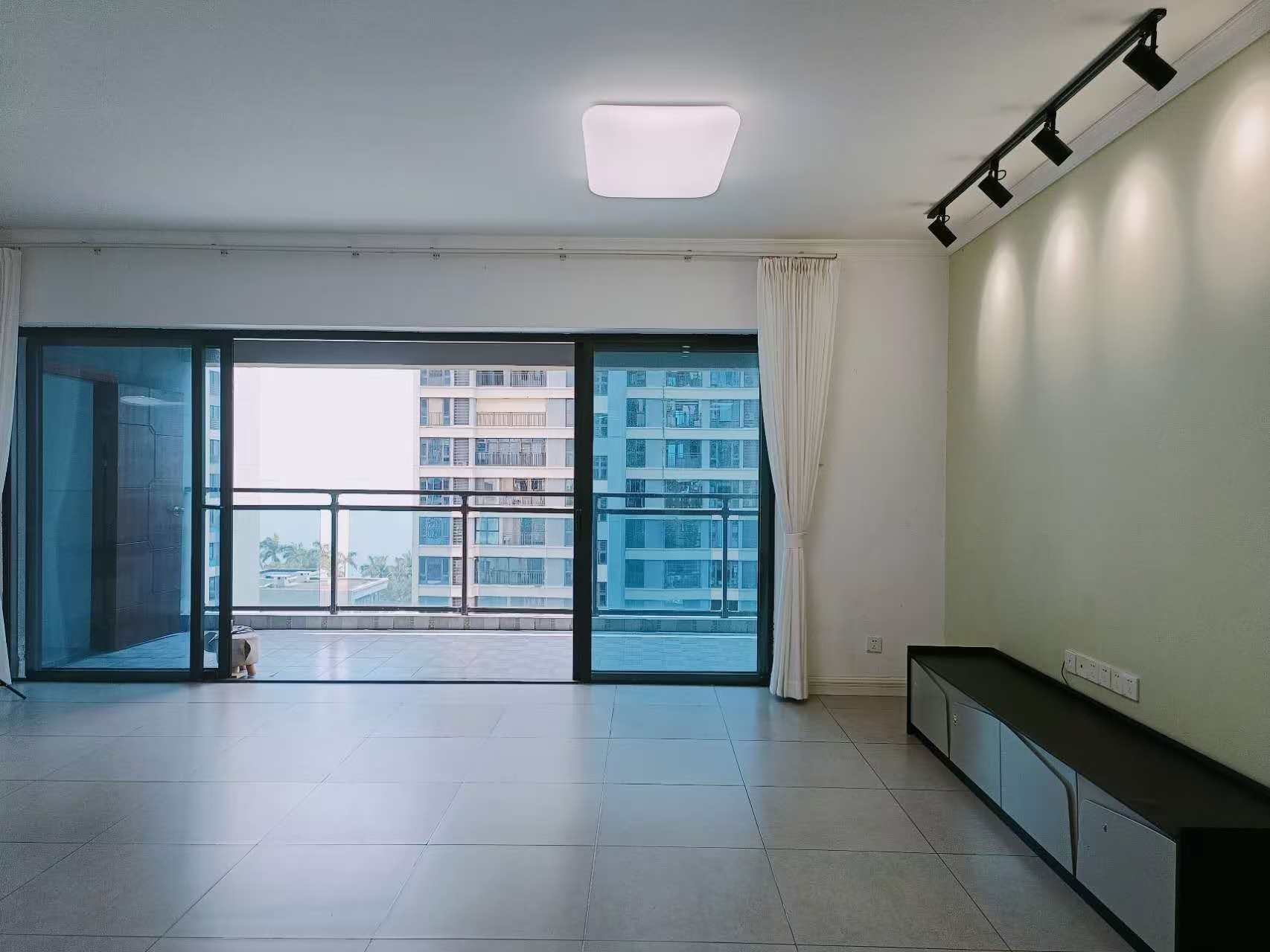 保利中央海岸一二期 3室2厅2卫 205.0万 保利中央海岸一二期 3室2厅2卫 205.0万室内图