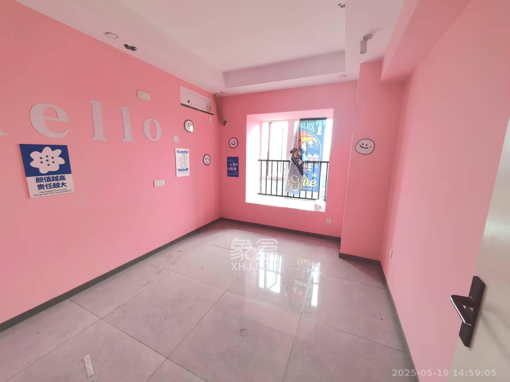 保利香槟国际 4室1厅1卫 4500.0元/月 保利香槟国际 4室1厅1卫 4500.0元/月室内图