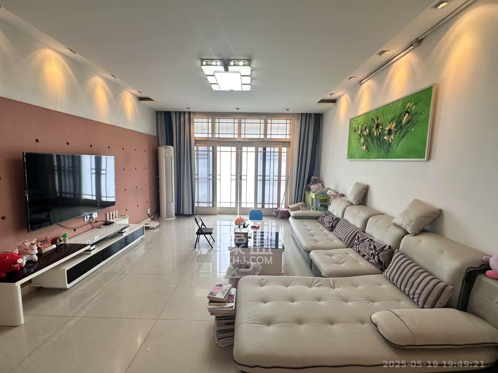 高升小区 3室2厅2卫 2500.0元/月 高升小区 3室2厅2卫 2500.0元/月室内图