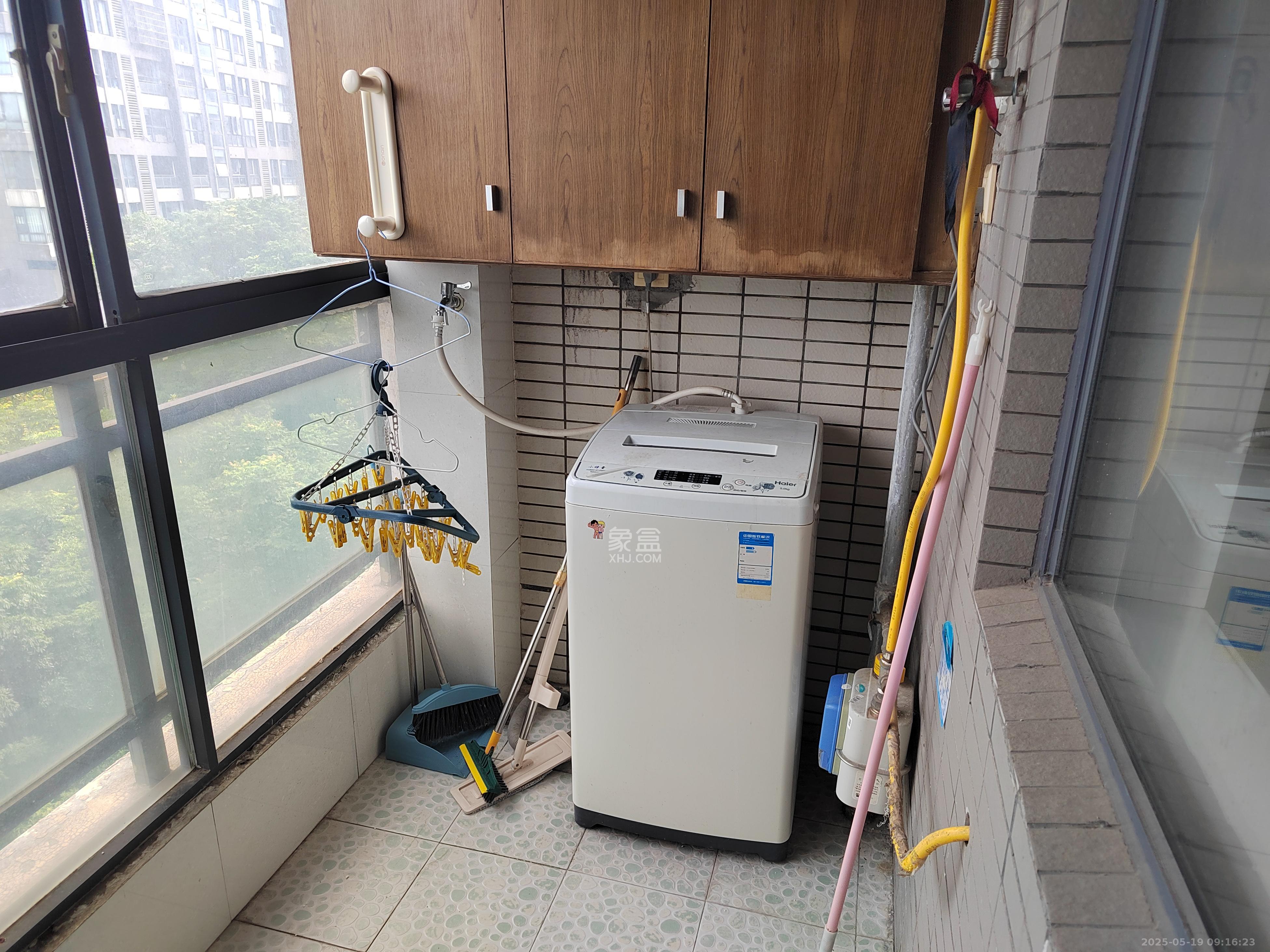 中信城市广场（中信新城一期）  1室1厅1卫   1200.00元/月室内图