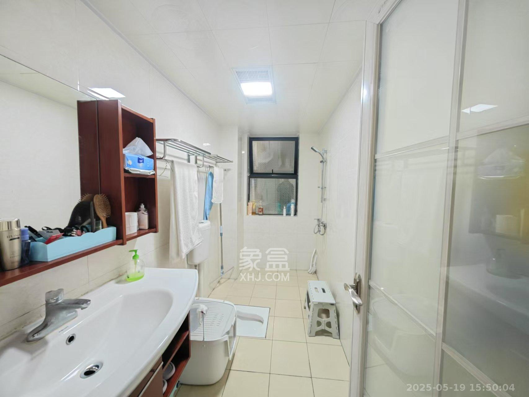 中海梅溪湖壹号  3室2厅1卫    2600.0元/月 中海梅溪湖壹号  3室2厅1卫    2600.0元/月室内图